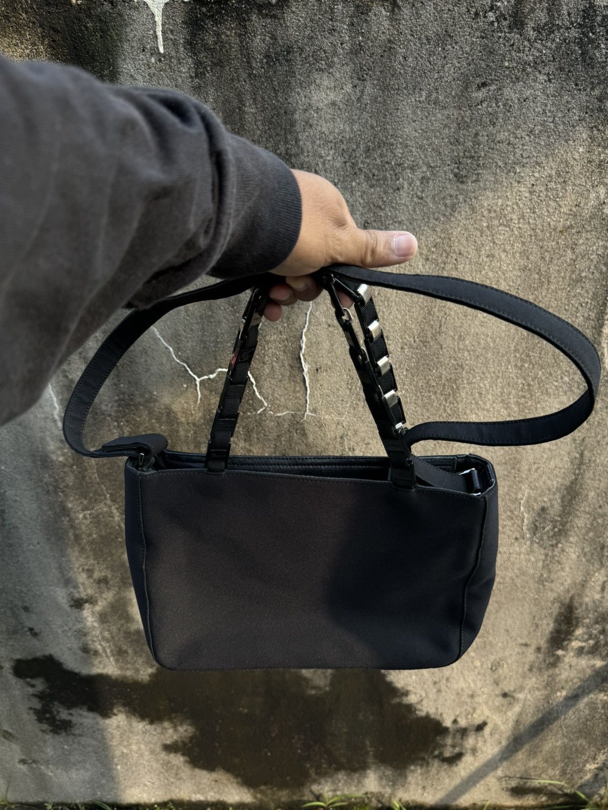 Designer × Salvatore Ferragamo × Vintage Salvatore Ferragamo Black Canvas Leather ChainShoulder Bag Size ONE SIZE - 2 Thumbnail