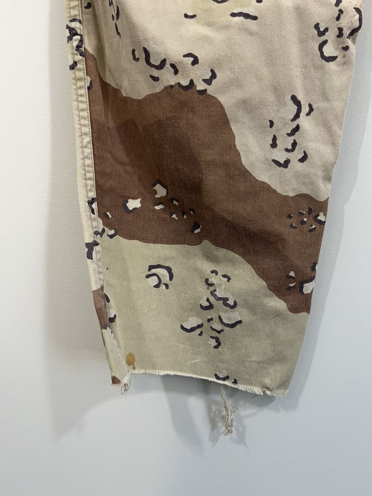 Vintage Thrashed Cut Off Raw Hem Desert Camo Cargo Military Pants Size US 36 / EU 52 - 18 Thumbnail