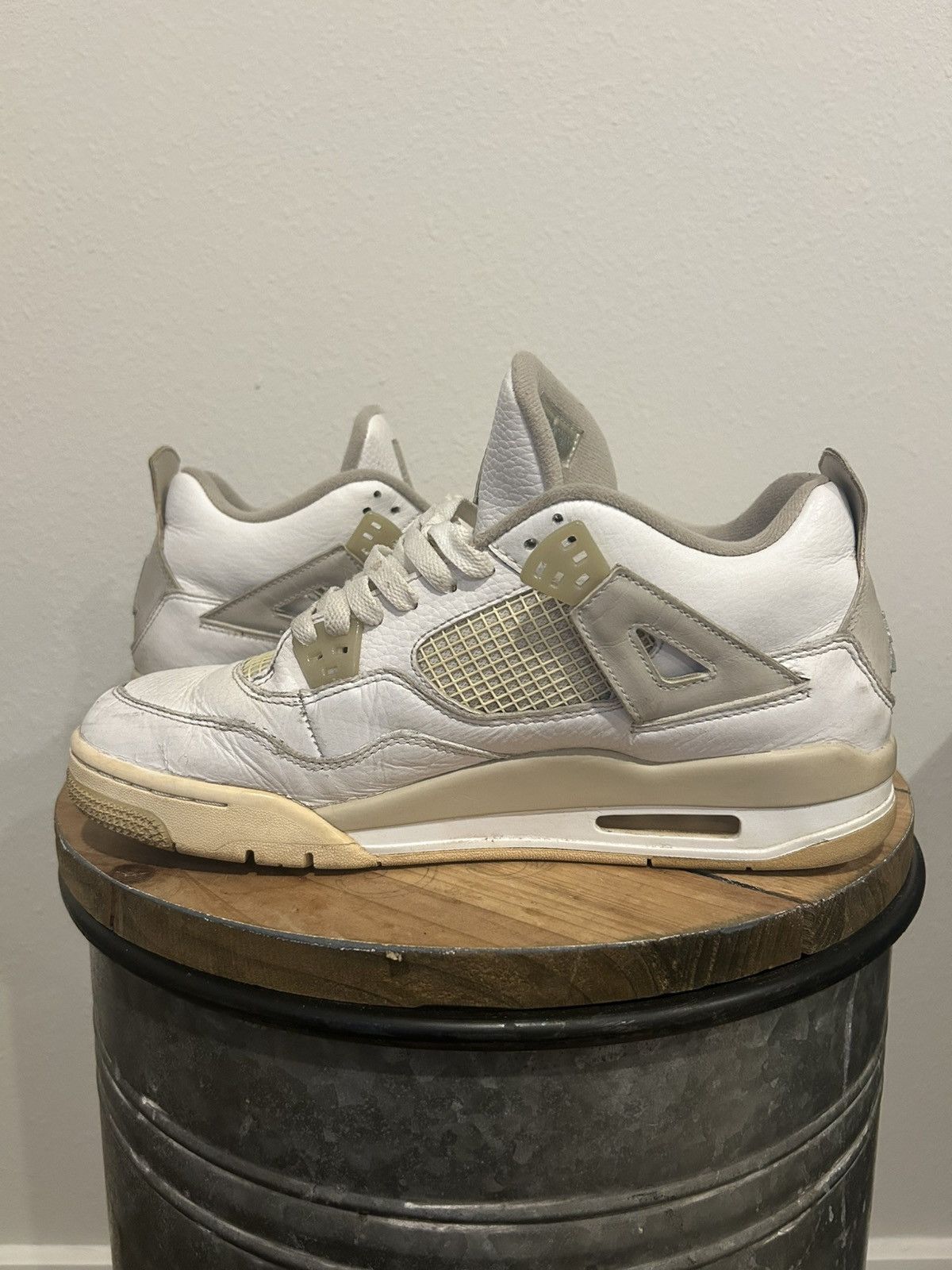 Jordan Brand Jordan 4 Linen Size US 9.5 / EU 42-43 - 2 Thumbnail