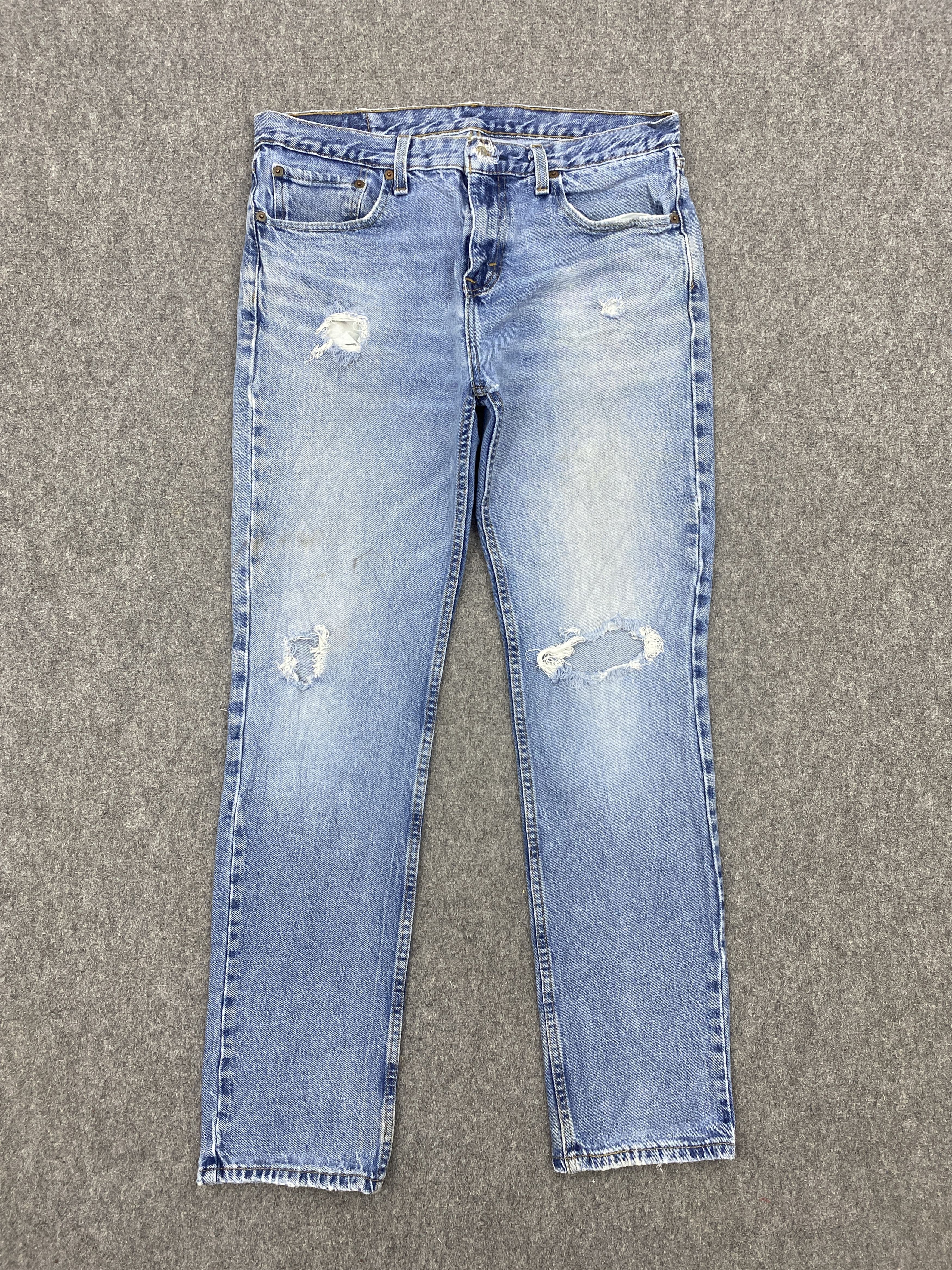 Levi's Distressed Light Wash Vintage Levis 511 Jeans DP2677 Size US 32 / EU 48 - 1 Thumbnail