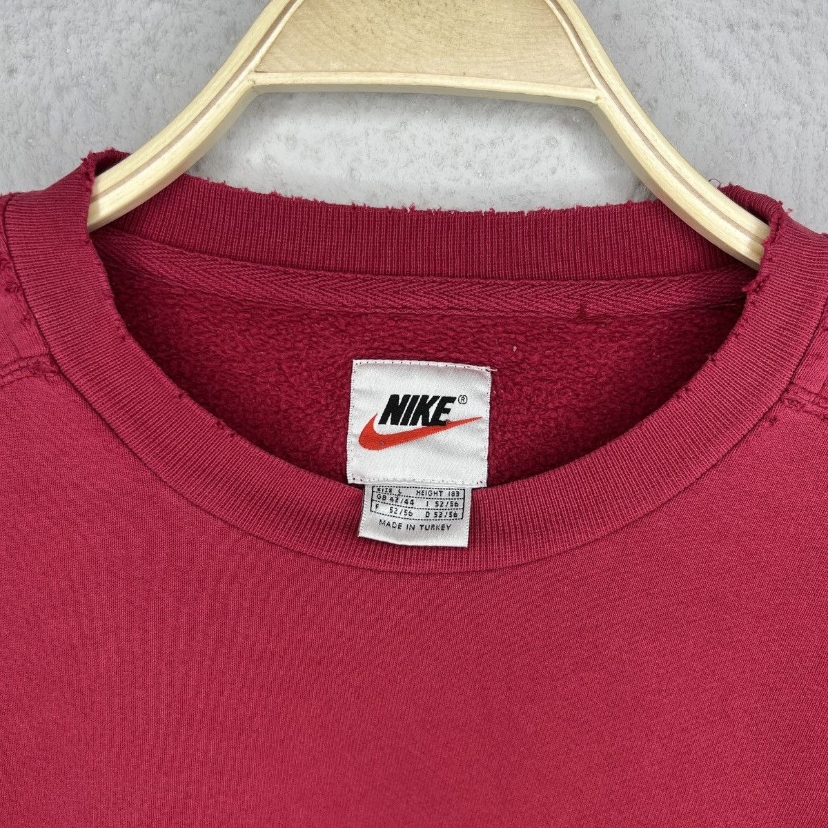 Nike Vintage Nike Sweatshirt Crewneck Swoosh Red Logo 90s Size US L / EU 52-54 / 3 - 6 Thumbnail