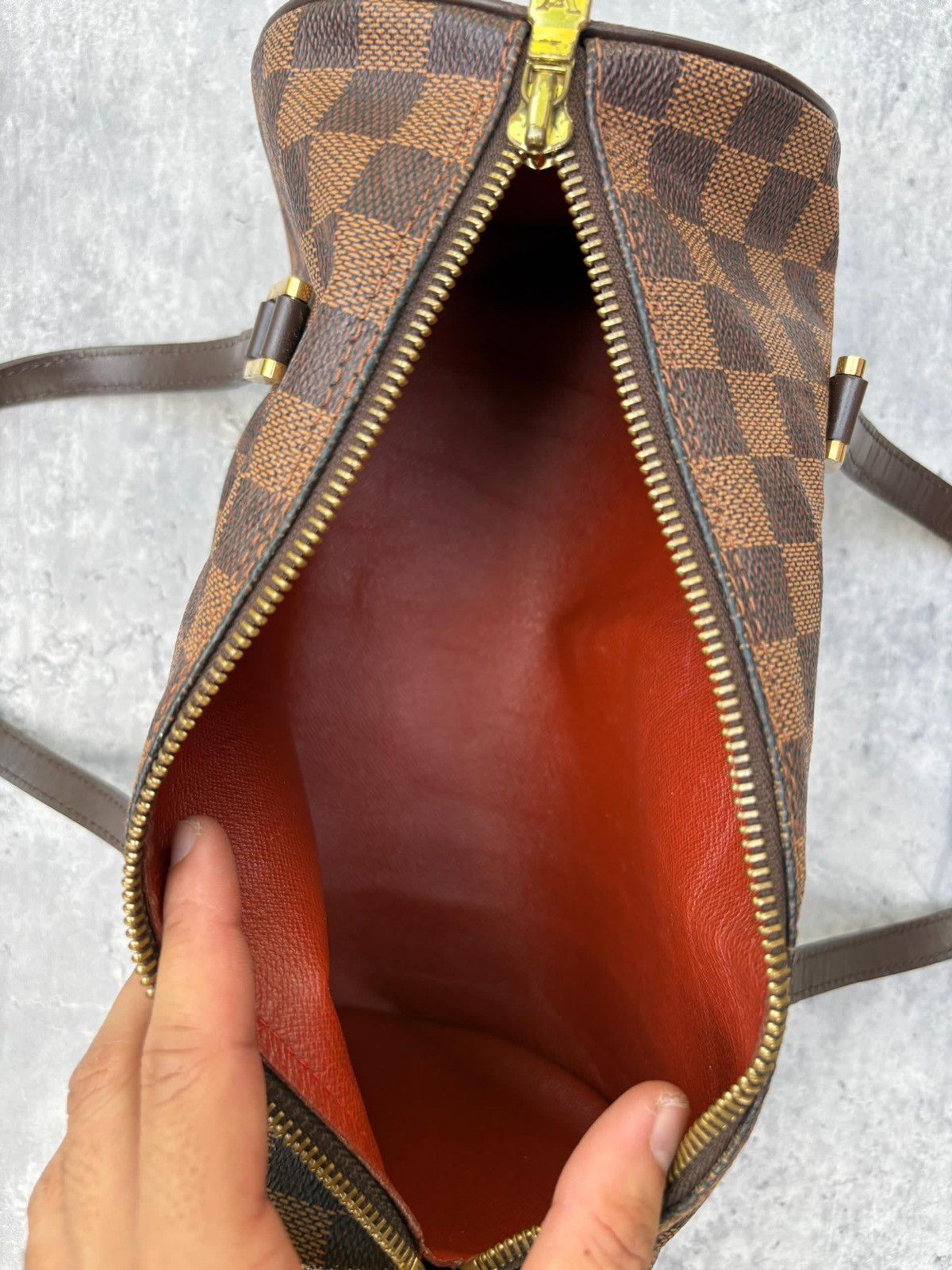 Louis Vuitton Louis Vuitton Papillon Damier Ebene 26 Size ONE SIZE - 6 Thumbnail