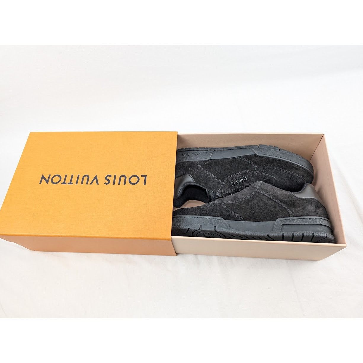 Louis Vuitton o1rshd1 Low-Top Sneakers in Black Size US 8 / EU 41 - 23 Thumbnail
