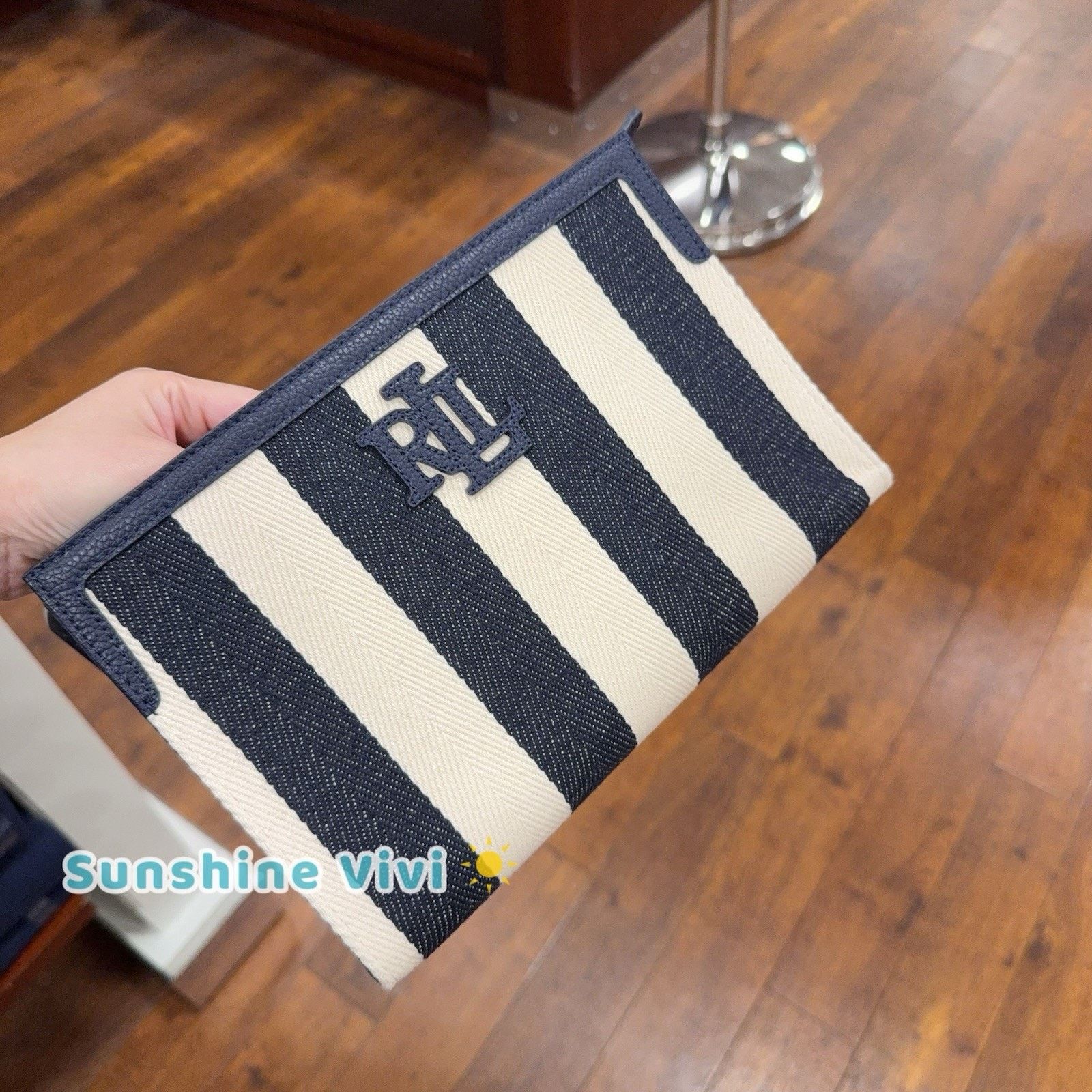 Lauren Ralph Lauren NWT Ralph Lauren Striped Herringbone Large Adley Pouch Navy Size ONE SIZE - 8 Thumbnail