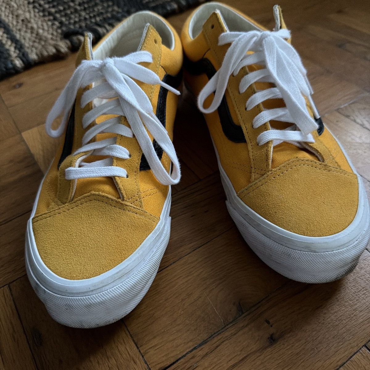 Vans Vans OTW old skool Size US 10.5 / EU 43-44 - 2 Thumbnail