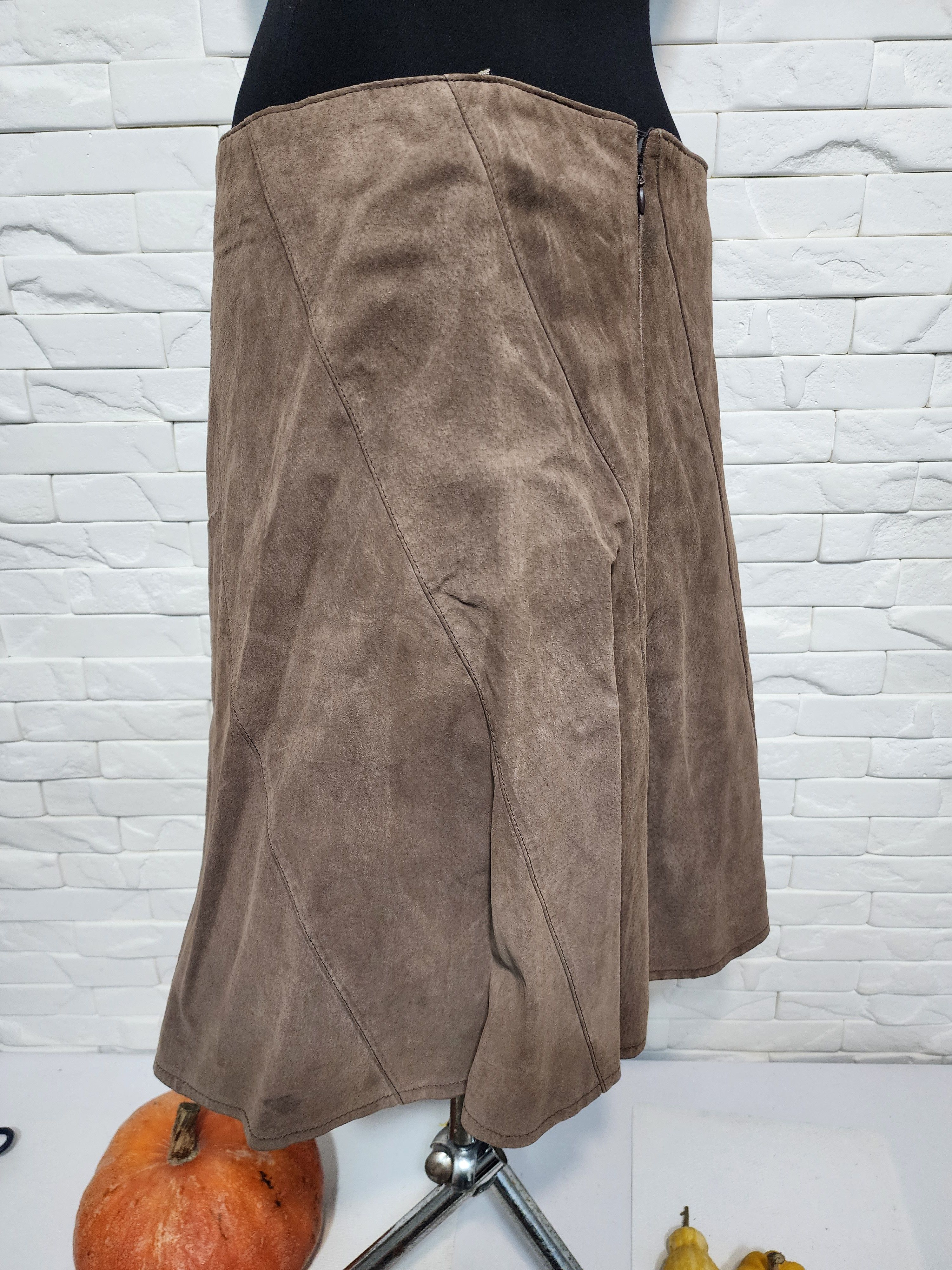 Genuine Leather Brown Suede Leather Skirt: 37" Waist Size 37" - 6 Thumbnail