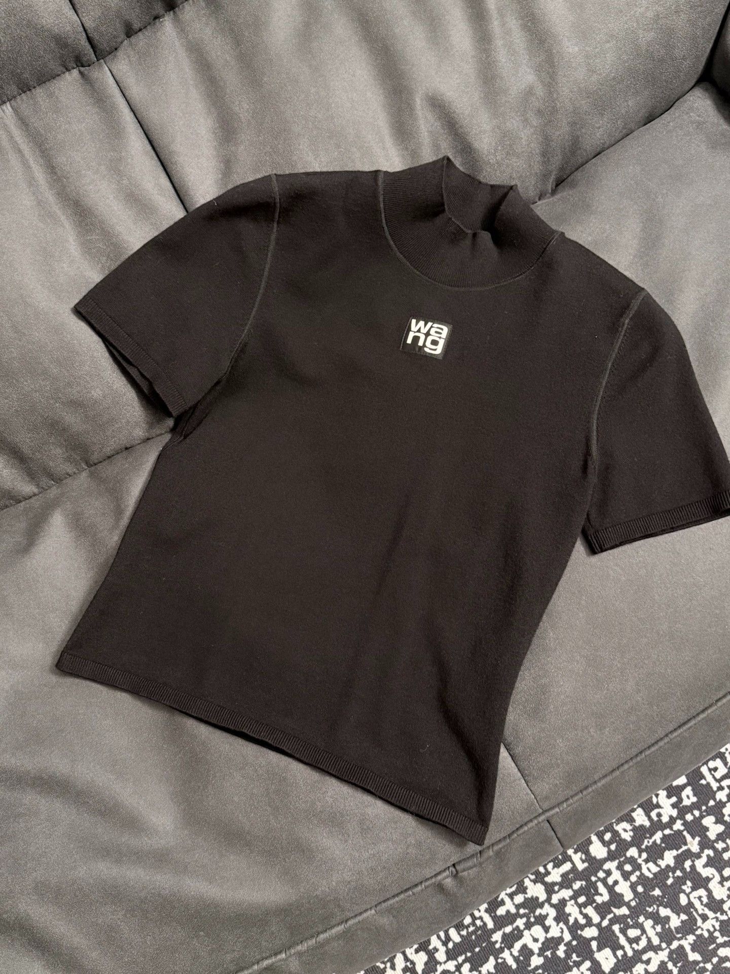 Alexander Wang Alexander Wang Short-Sleeve Top Size M / US 6-8 / IT 42-44 - 1 Thumbnail