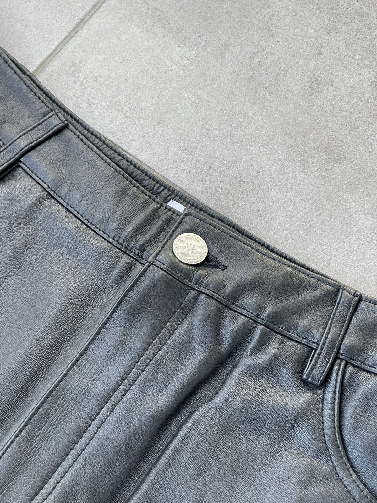 Han Kjobenhavn !DS! FW22 Han Kjobenhavn Leather Relaxed Fitted Trousers Size US 32 / EU 48 - 12 Thumbnail