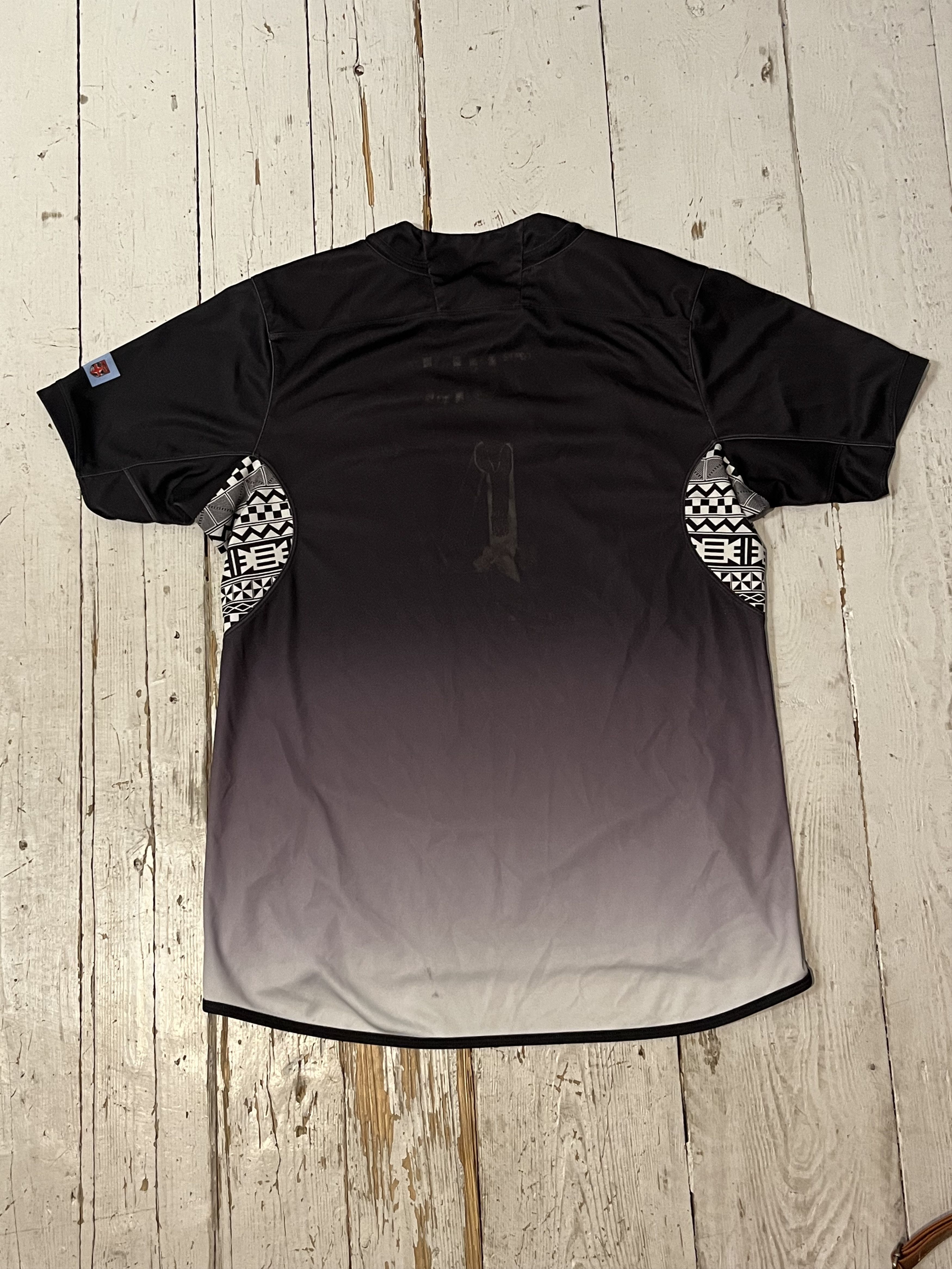 Canterbury of New Zealand × Fiji × Vintage FIJI Rugby World Cup 2015 Jersey Size US L / EU 52-54 / 3 - 8 Thumbnail