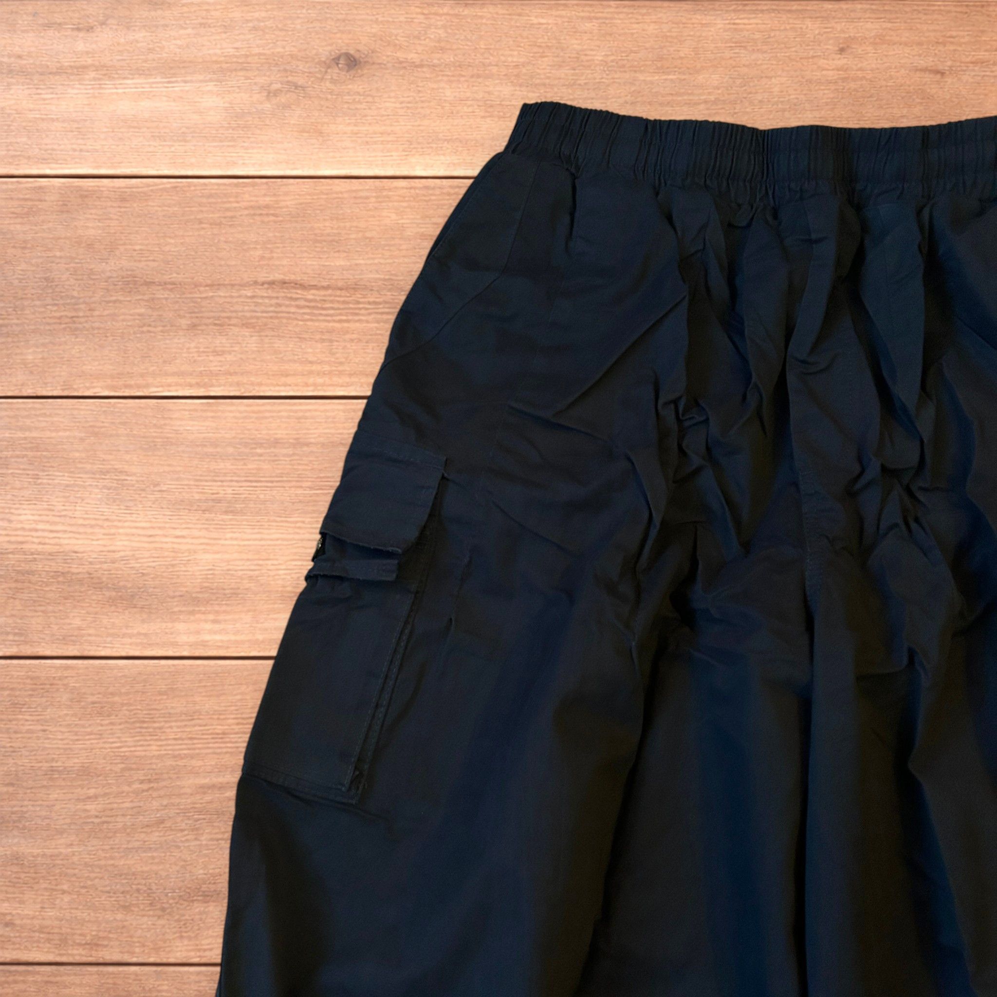Japanese Brand Super baggy wide Korean cargo parachute trousers in black. Size US 36 / EU 52 - 3 Thumbnail