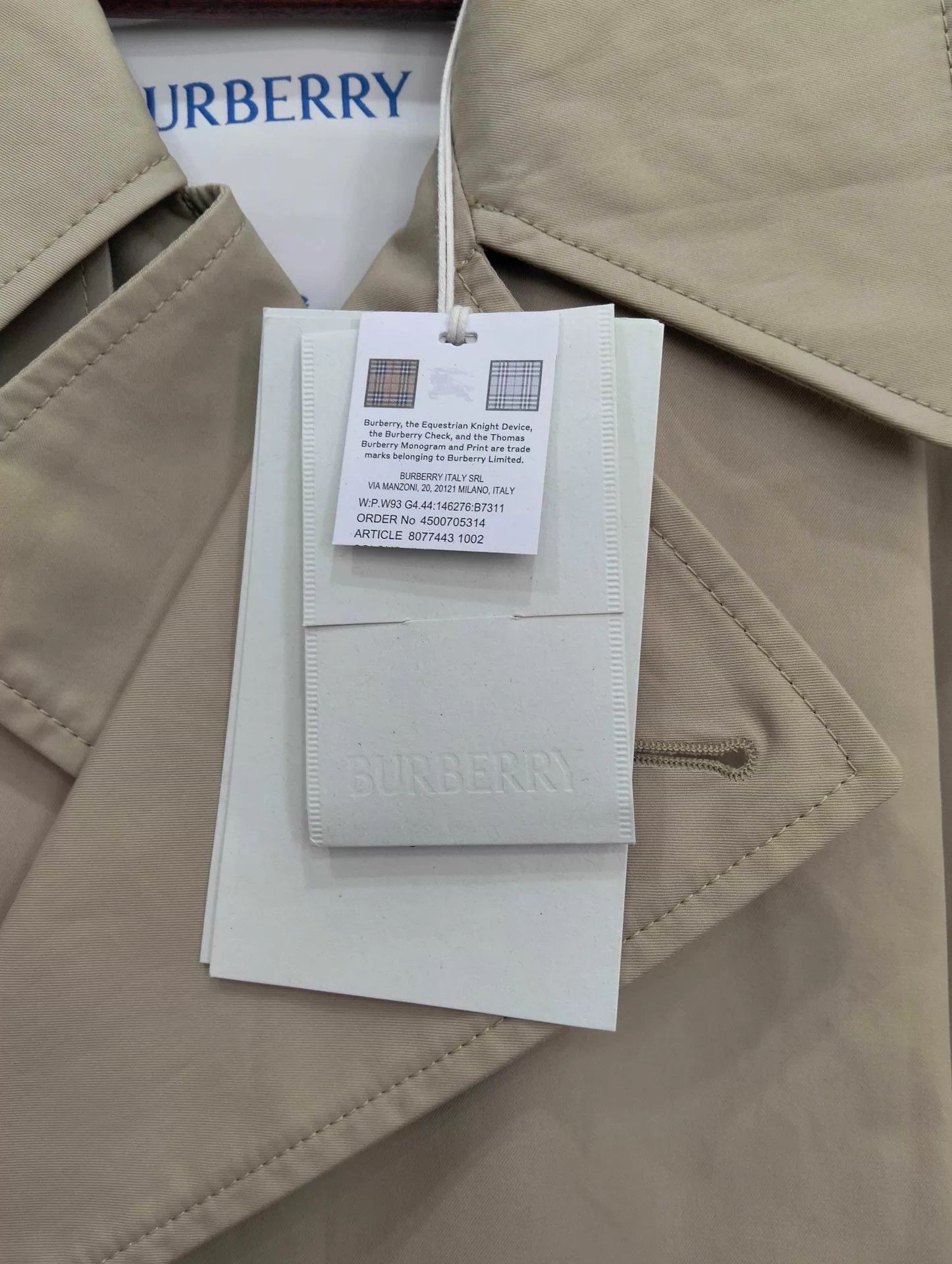 Burberry Burberry Solid Double-Breasted Trench 50 99 New Size US M / EU 48-50 / 2 - 9 Thumbnail