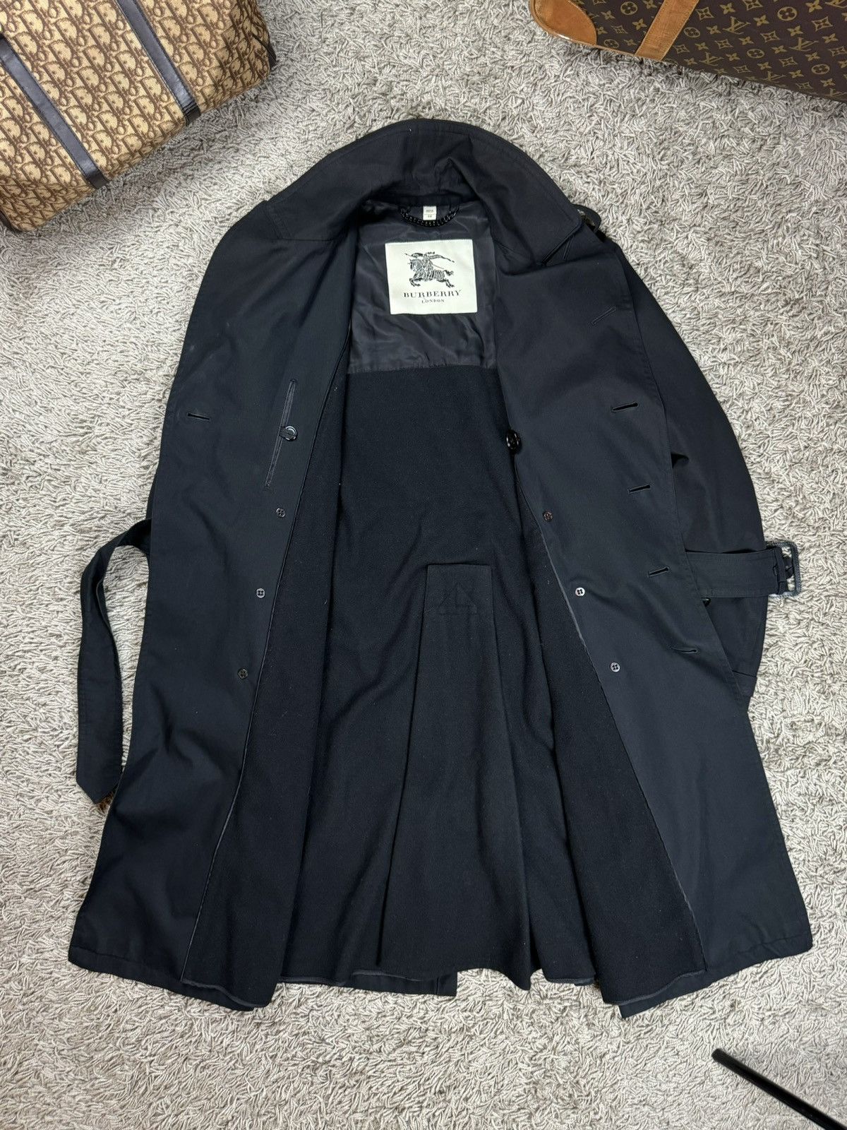 Burberry × Vintage Black trench coat Burberry original luxury streetwear item Size XL / US 12-14 / IT 48-50 - 3 Thumbnail