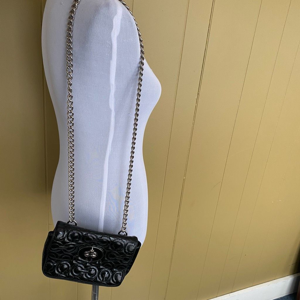 Coach Coach mini shoulder/crossbody bag w/twist latch closure w/satin inner lining Size ONE SIZE - 3 Thumbnail