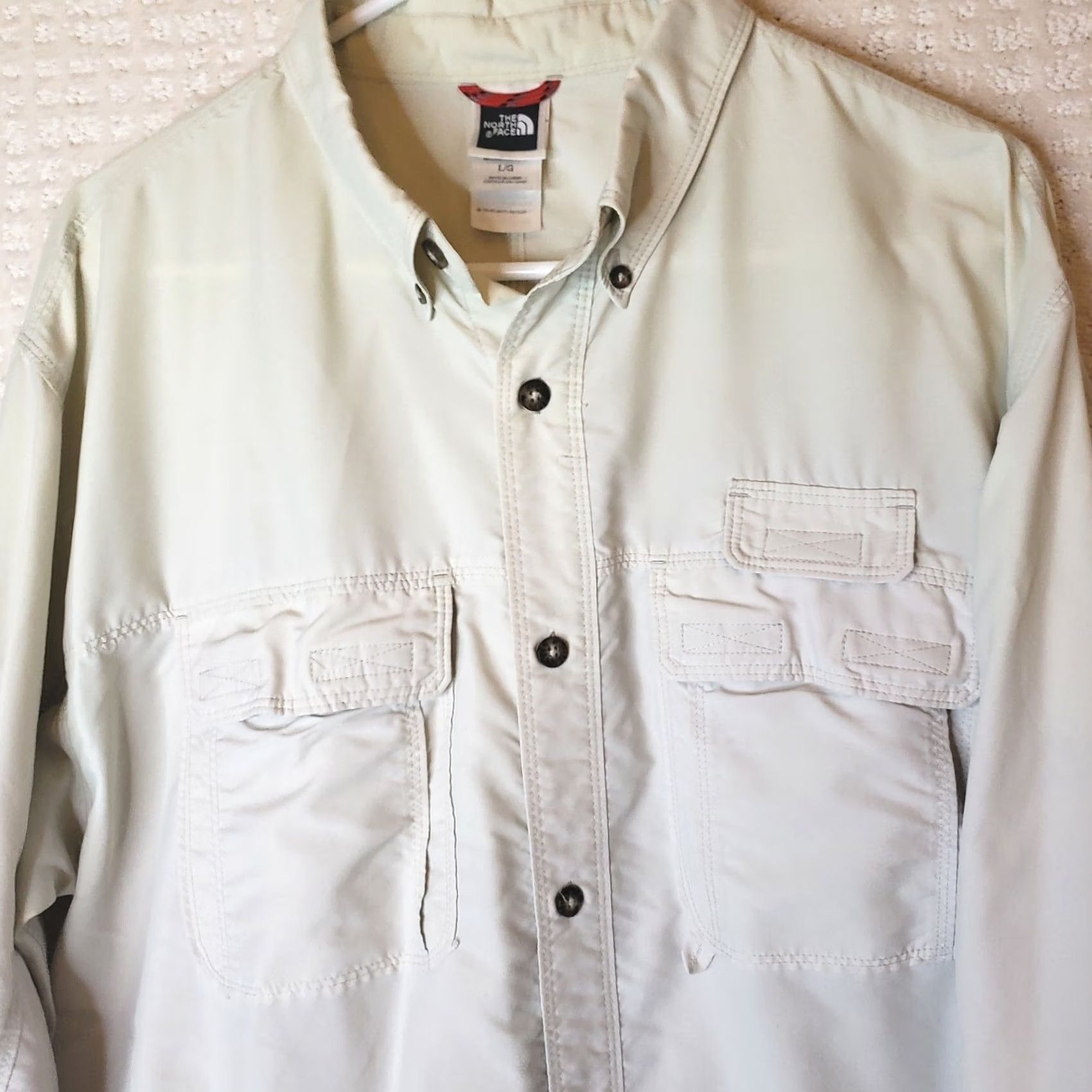 The North Face The North Face Shirt Beige Buttons Front L Long Sleeve Nylon Pockets Casual Workwear Beiges? Size US L / EU 52-54 / 3 - 3 Thumbnail