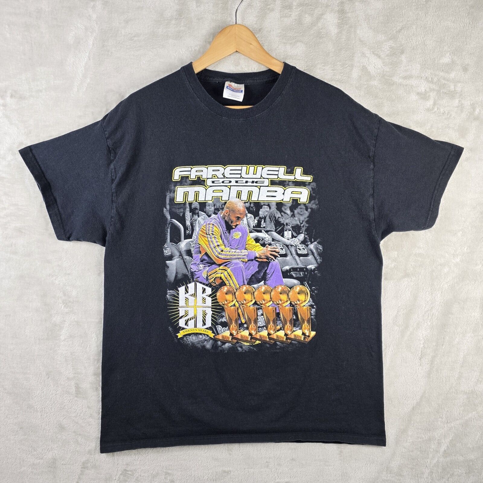 Hanes Lakers Kobe Bryant Last Game Parking Lot Rap Tee Shirt XL Size US XL / EU 56 / 4 - 2 Thumbnail