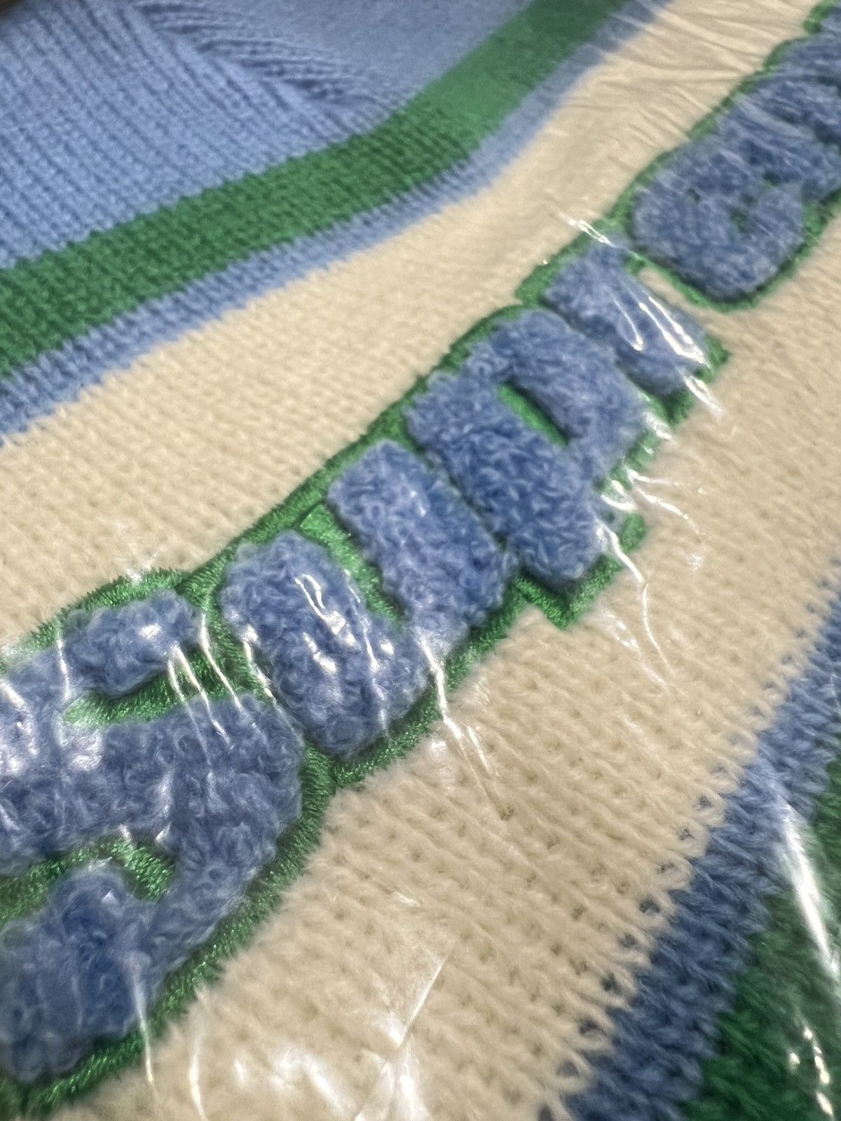 Supreme Supreme Chenille Stripe Beanie FW19 Size ONE SIZE - 4 Thumbnail