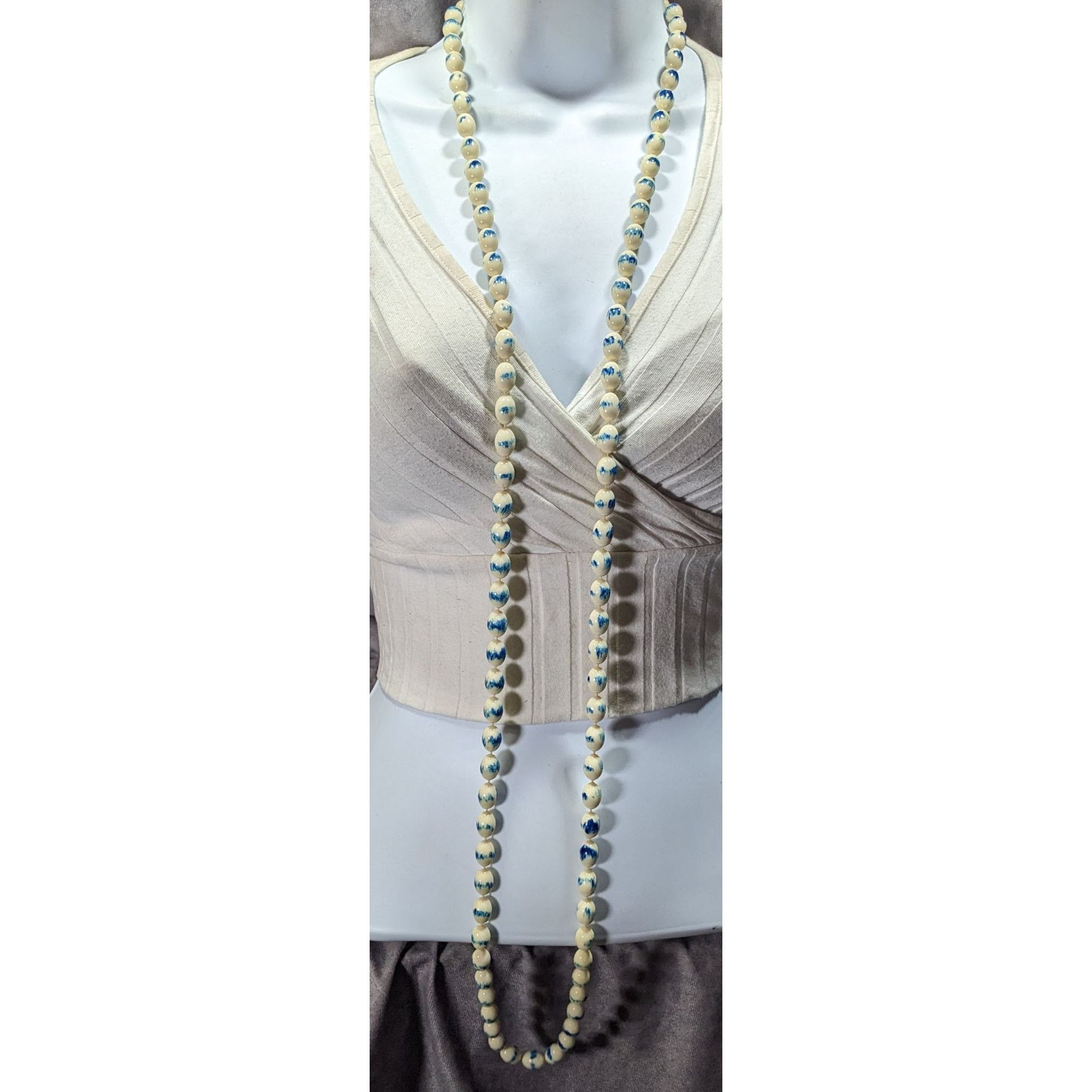 Other Vintage Hand Painted Acrylic Blue And White Beaded Necklace Size ONE SIZE - 2 Thumbnail