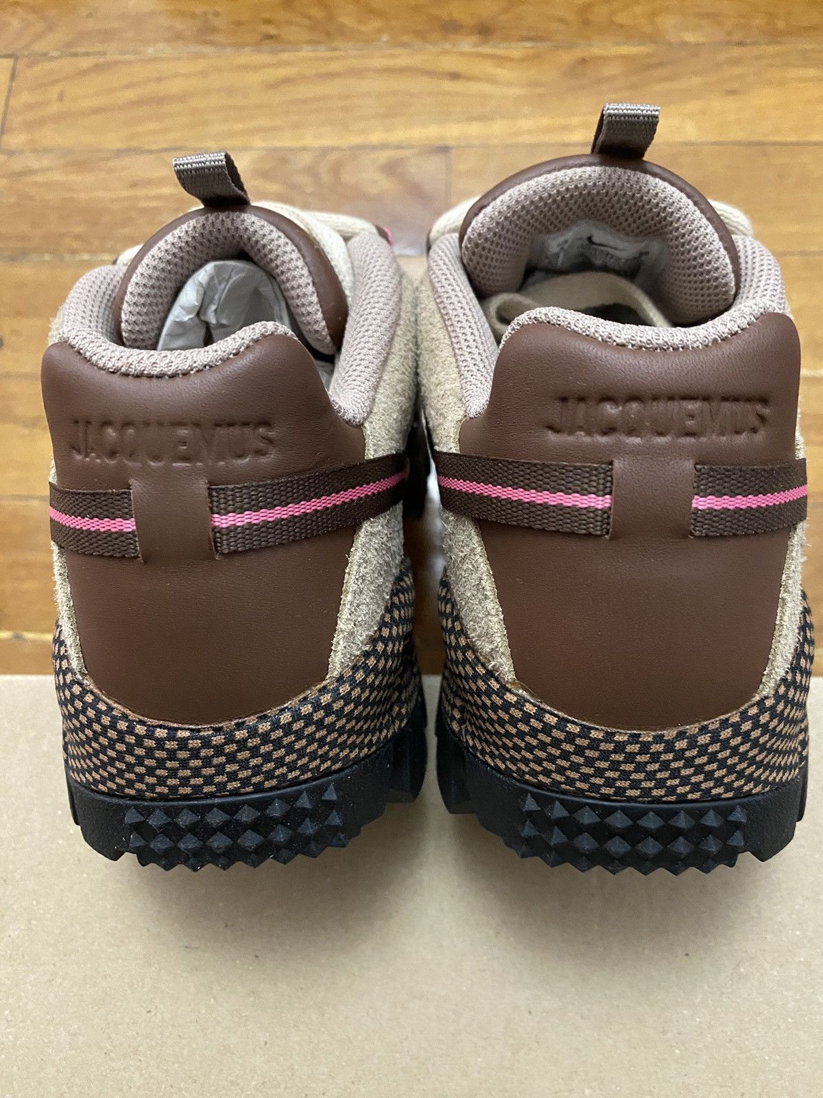 Jacquemus × Nike Size 5W / 3.5M - Nike Air Humara LX Jacquemus Mocha Brown Size US 5 / IT 35 - 5 Thumbnail