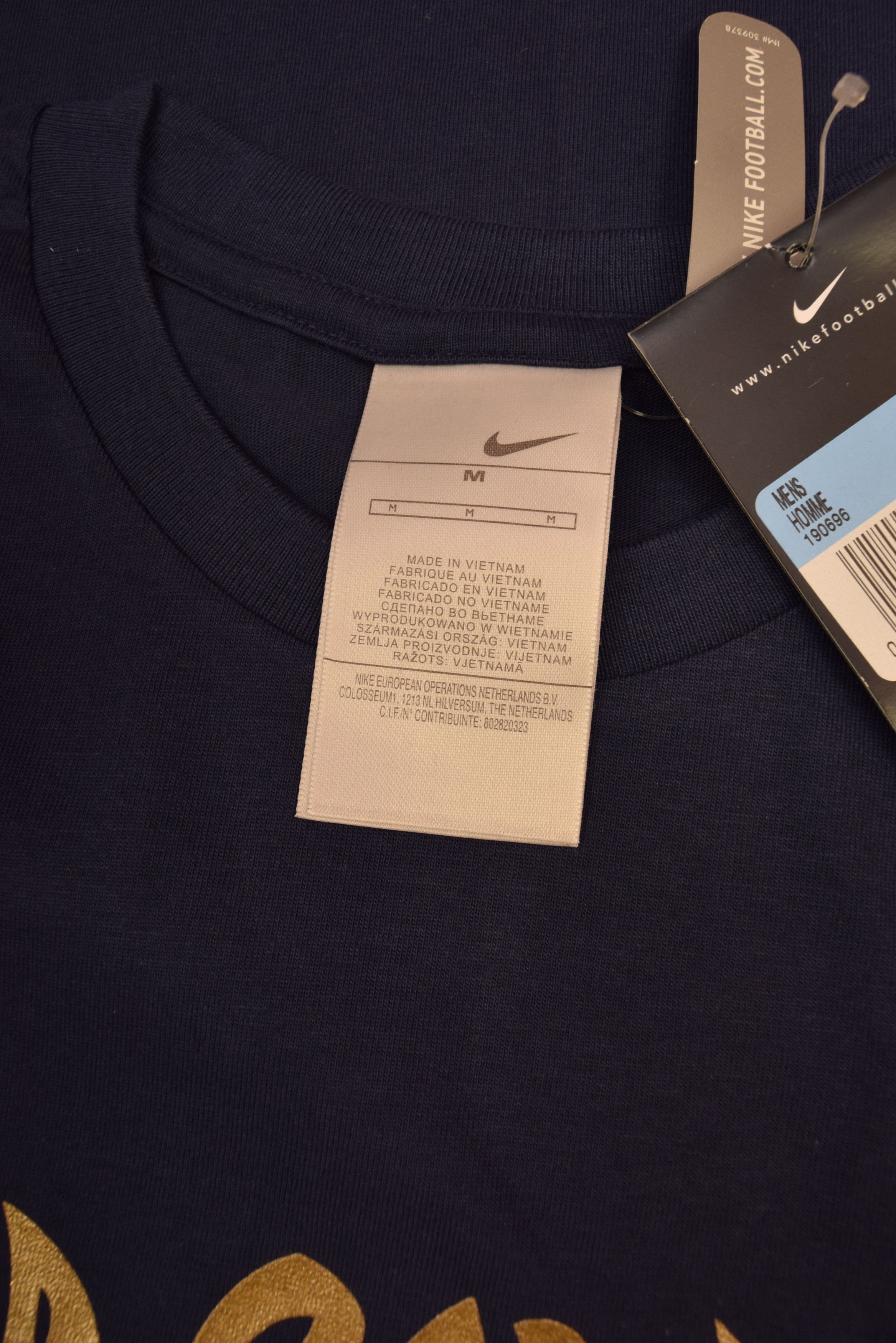 Nike BNWT Y2K Nike Football Joga Bonito Brasil Brazil Size US M / EU 48-50 / 2 - 6 Thumbnail