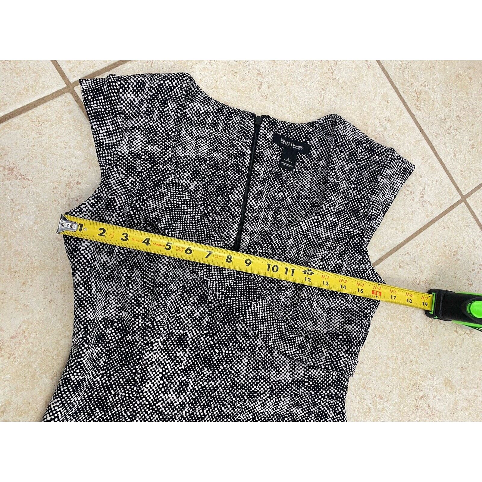 White House Black Market White House Black Market 6 Dot Sheath Dress Cap Sleeve VNeck Size M / US 6-8 / IT 42-44 - 7 Thumbnail