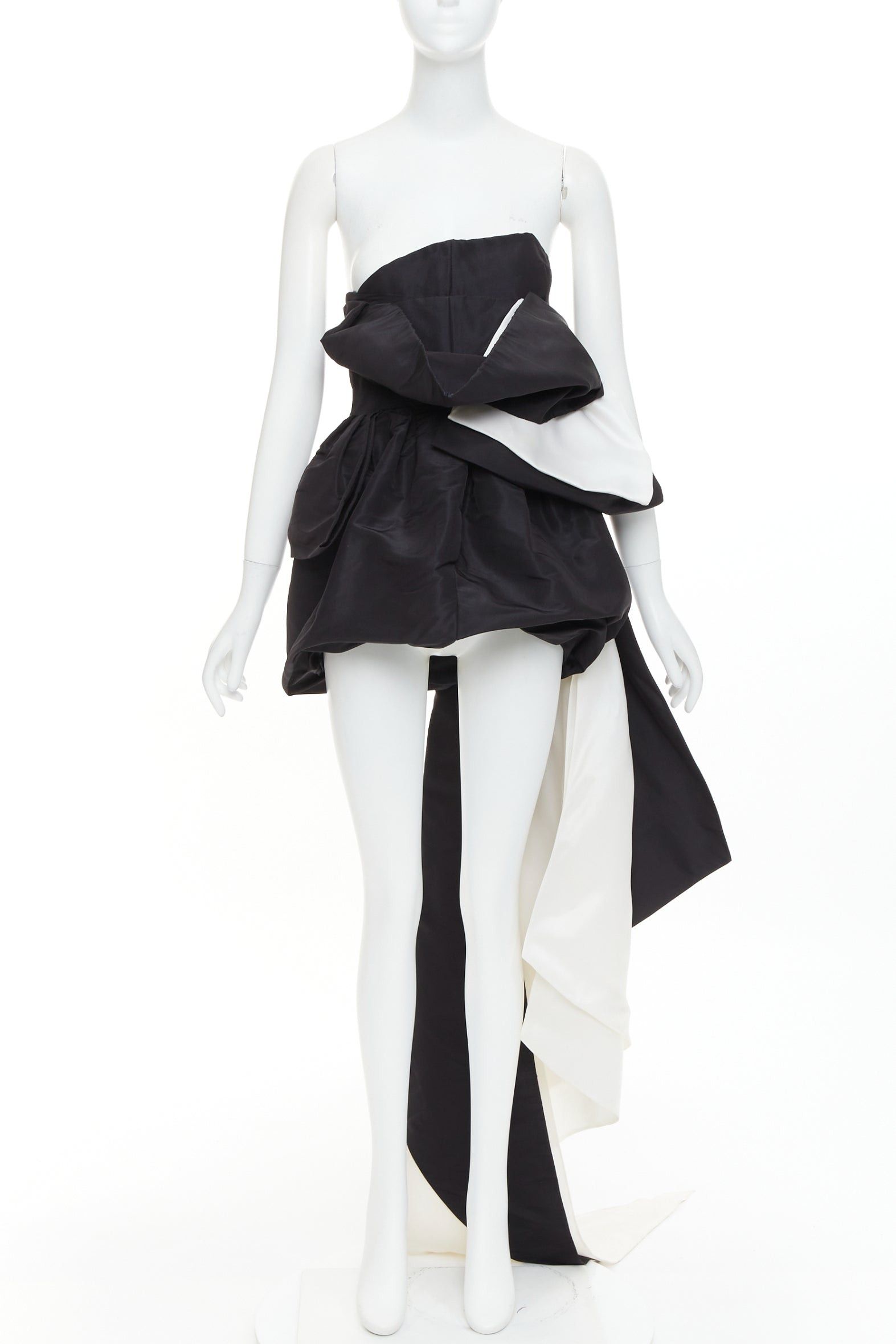 Alexandre Vauthier ALEXANDRE VAUTHIER COUTURE AW2018 Runway black cream exaggerated bow draped asymmetric gown Size S / US 4 / IT 40 - 1 Thumbnail