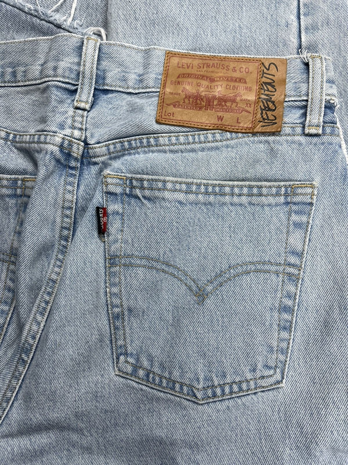Levi's × Vetements AW19 Vetements “615” Print Assymetrical Levi’s Denim Jeans Size US 30 / EU 46 - 6 Thumbnail