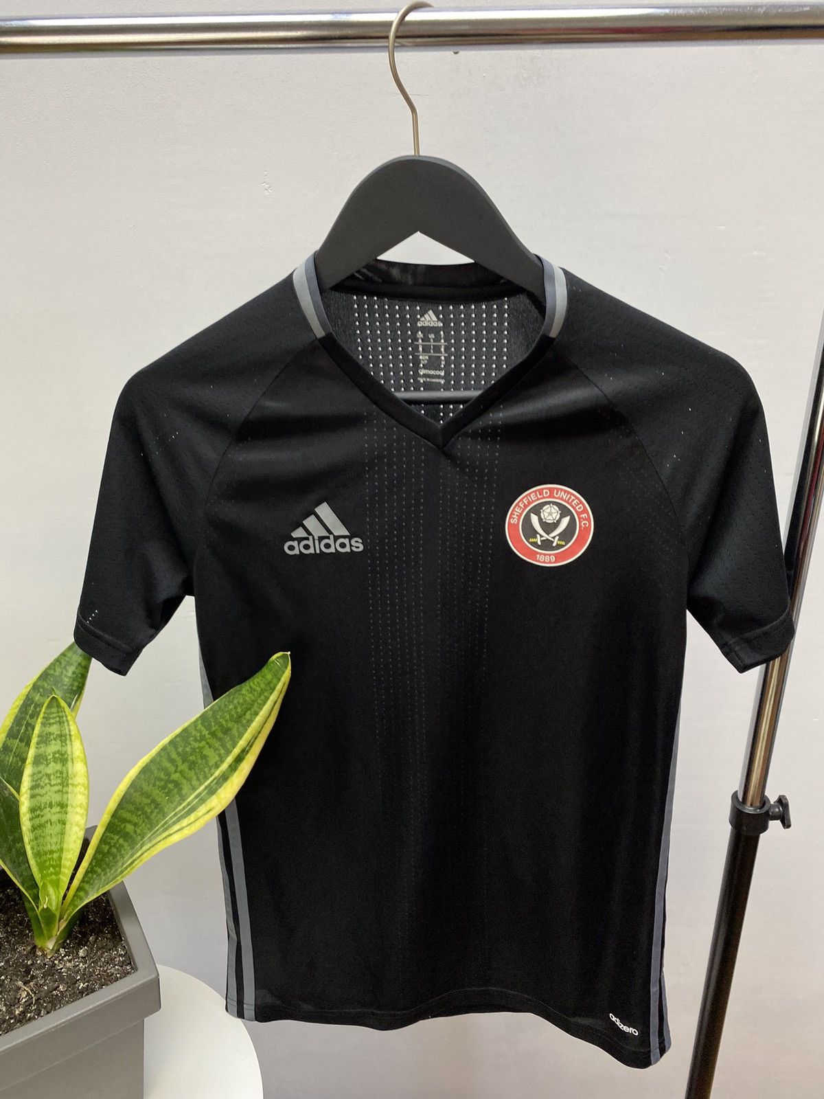 Puma × Vintage Adidas Sheffield United Training Soccer Jersey Football Size US S / EU 44-46 / 1 - 3 Thumbnail