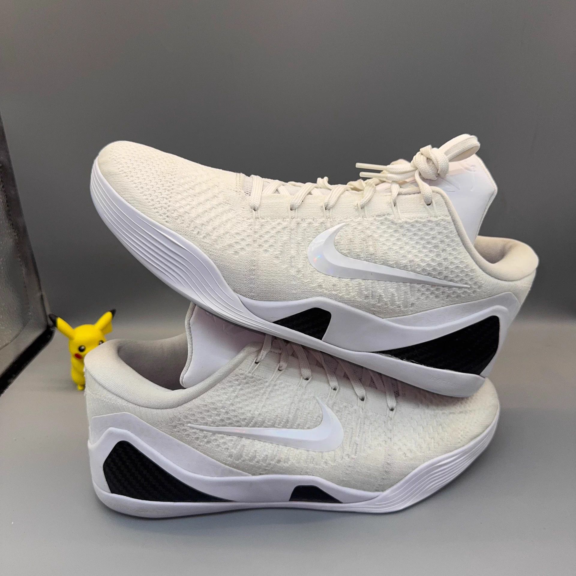Nike Nike Kobe 9 White 47.5 Size US 14 / EU 47 - 5 Thumbnail