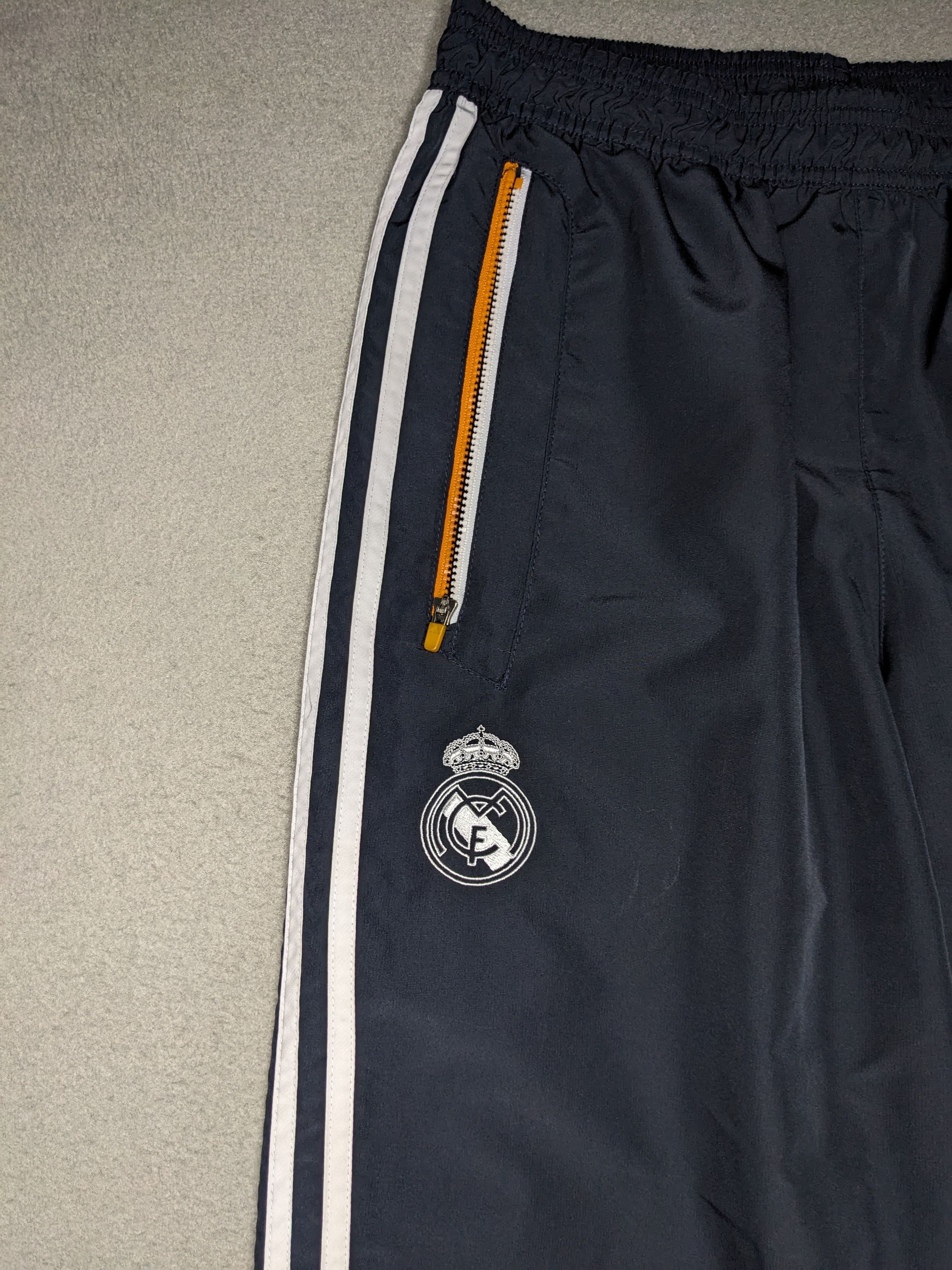 Adidas Adidas Real Madrid Track Pants Medium Soccer Football Y2K Size US 30 / EU 46 - 3 Thumbnail
