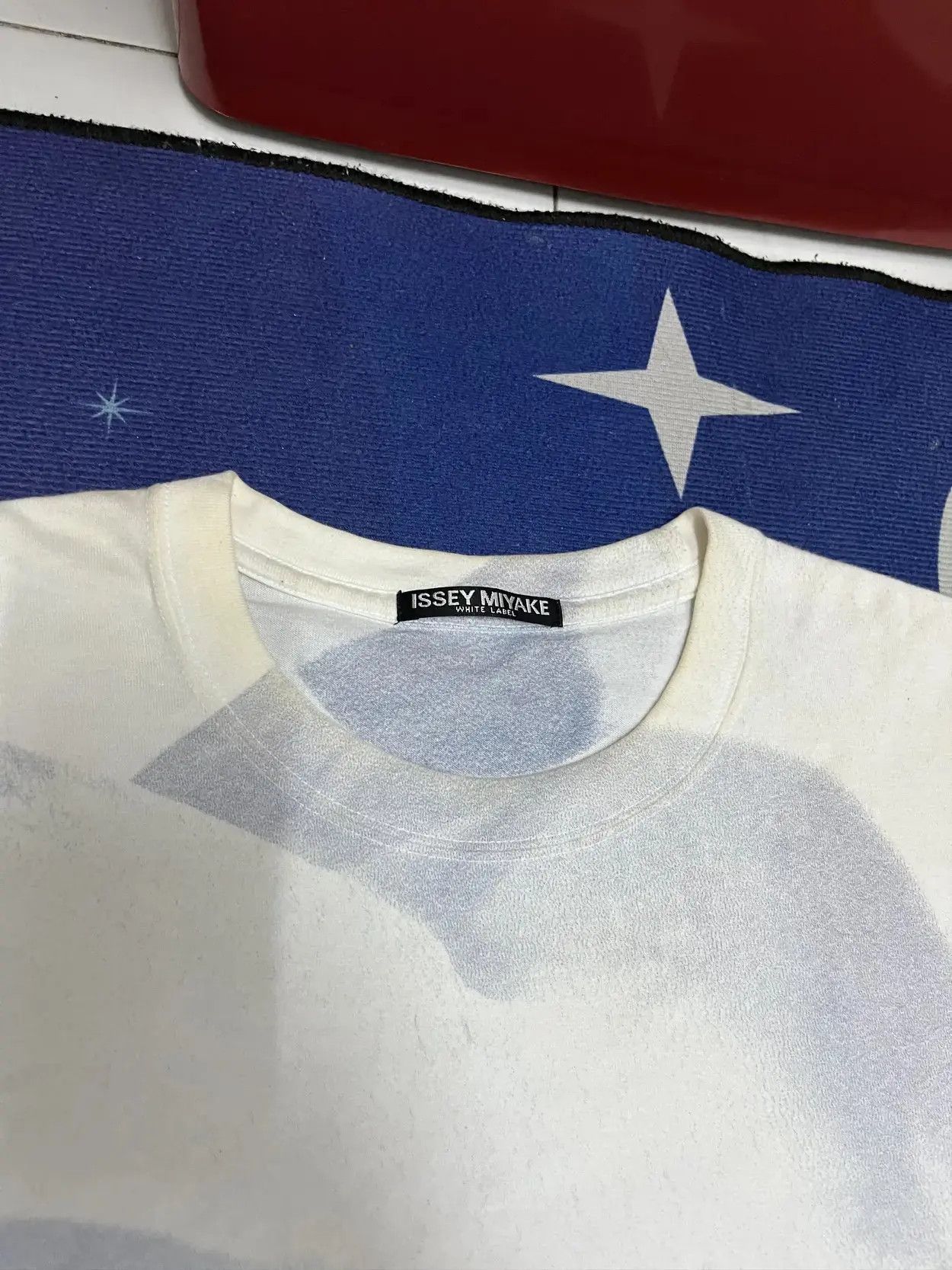Issey Miyake Issey Miyake 90s AOP Tee Size US L / EU 52-54 / 3 - 10 Thumbnail