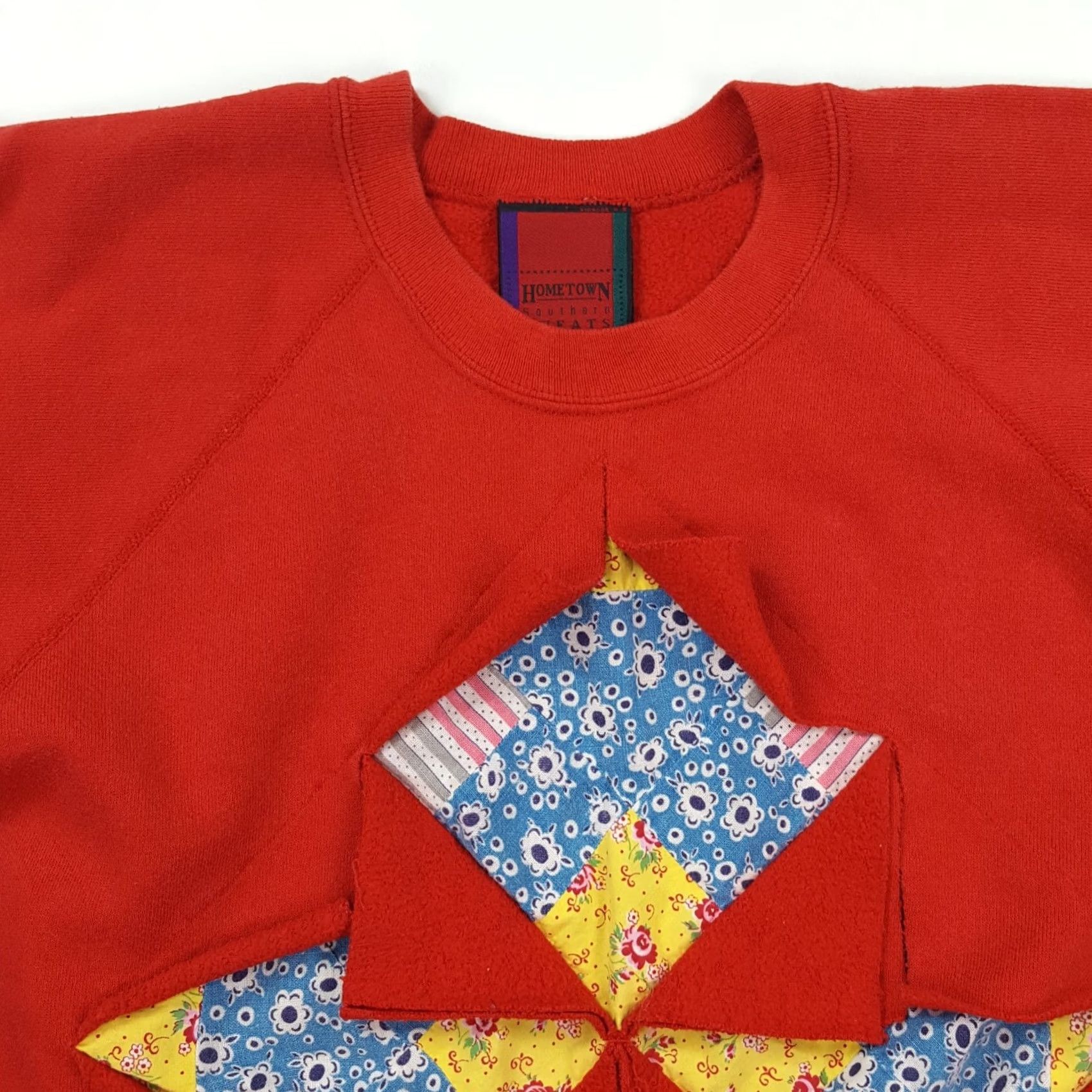 Vintage VINTAGE Red Quilt Square Size M Crewneck 80s 90s Sweatshirt Pullover Raglan Sewing Women Size M / US 6-8 / IT 42-44 - 2 Thumbnail