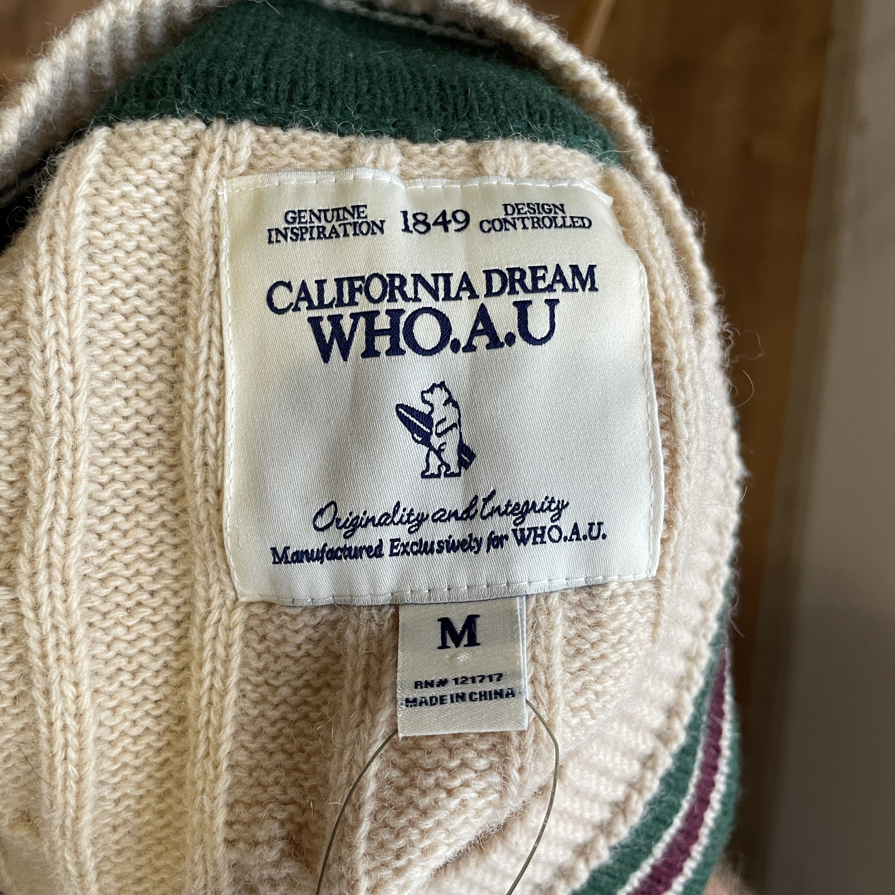 Who A.U. Who A.U. California Dream Cable Knit V-Neck College Sweater Size US M / EU 48-50 / 2 - 6 Thumbnail
