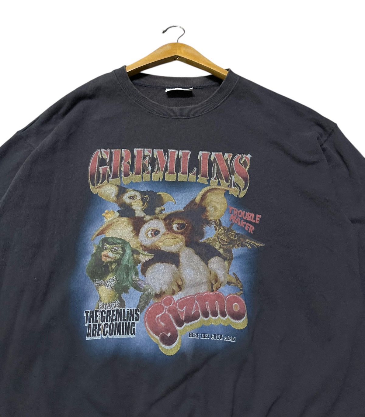 Cartoon Network Gremlins graphic print crewneck sweatshirt featuring Gizmo Size US L / EU 52-54 / 3 - 3 Thumbnail