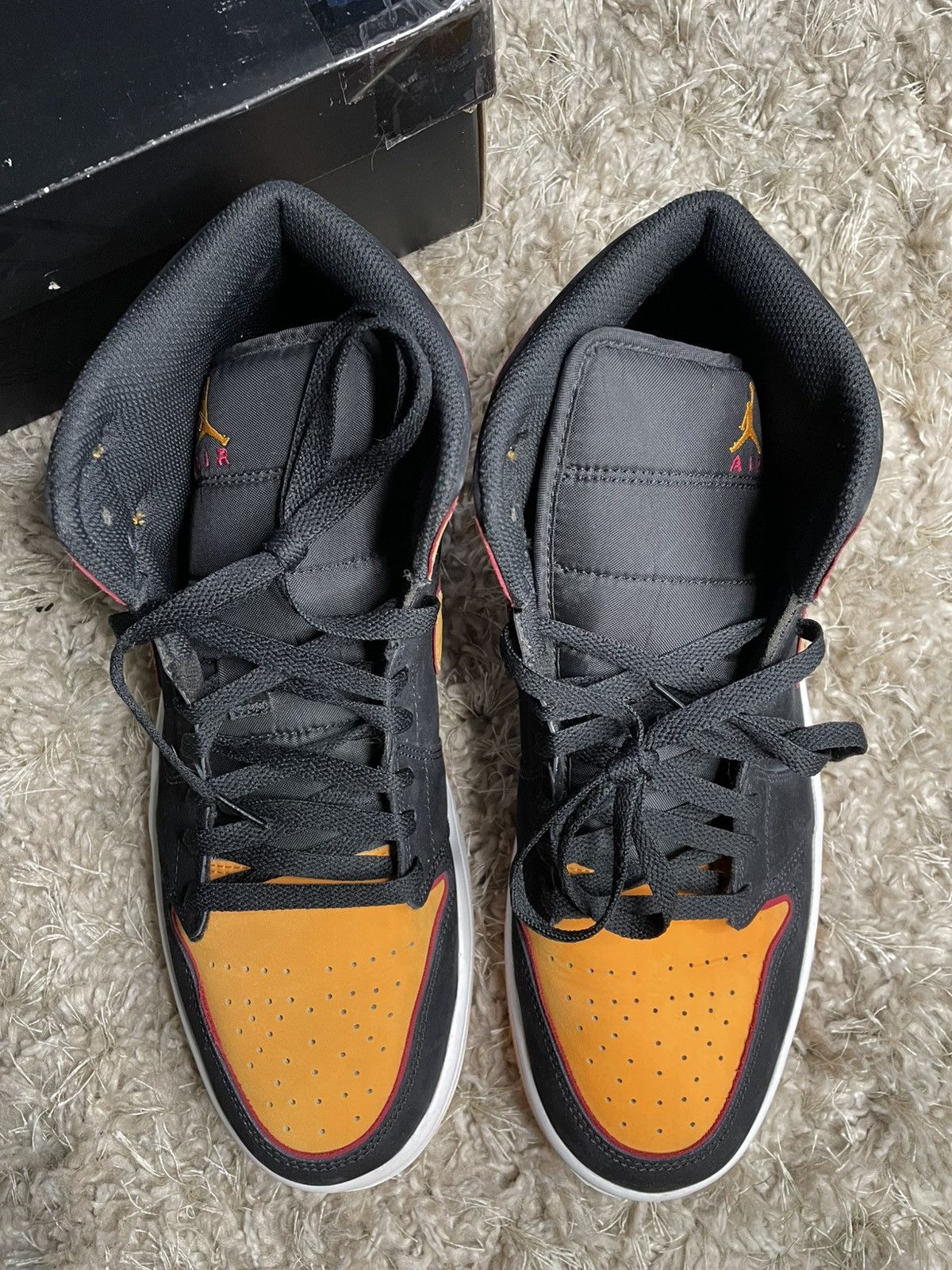 Jordan Brand Jordan 1 Mid SE vivid orange Size US 11.5 / EU 44-45 - 5 Thumbnail