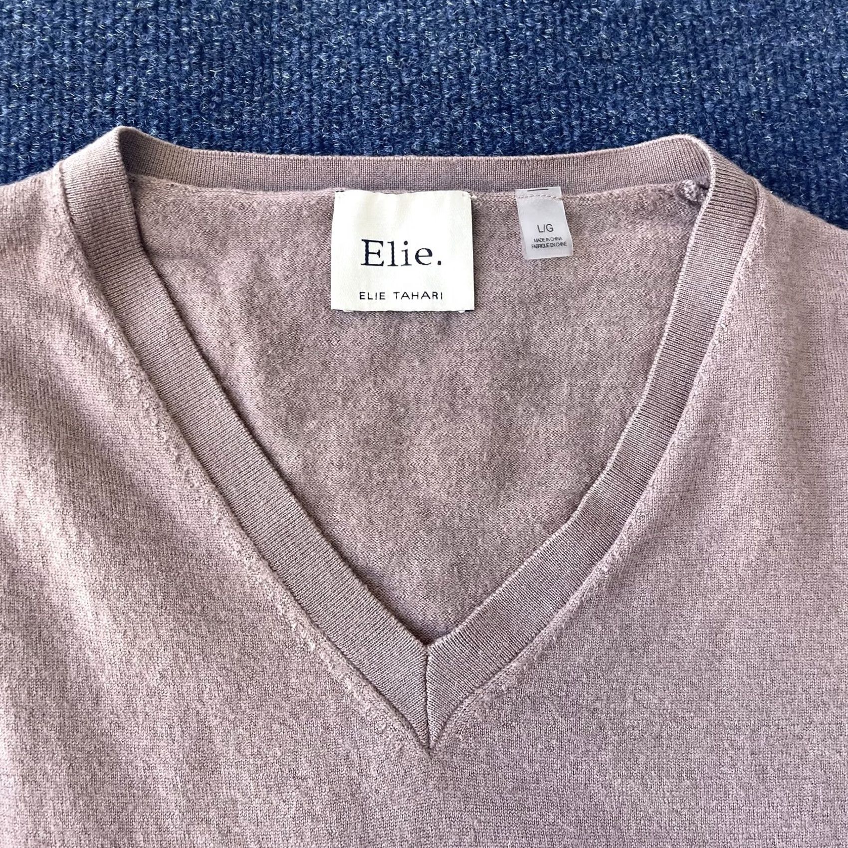 Elie Tahari Elie Tahari Sweater Womens Large Brown V Neck Long Sleeve Lightweight Pullover Size L / US 10 / IT 46 - 3 Thumbnail