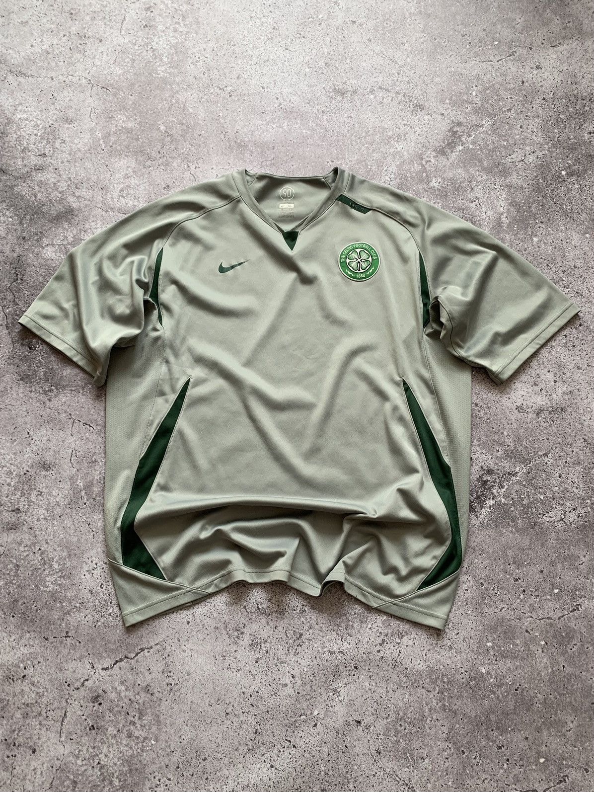 Nike × Vintage 🔥VINTAGE NIKE CELTIC 2000s TRAINING JERSEY Size US XL / EU 56 / 4 - 2 Thumbnail