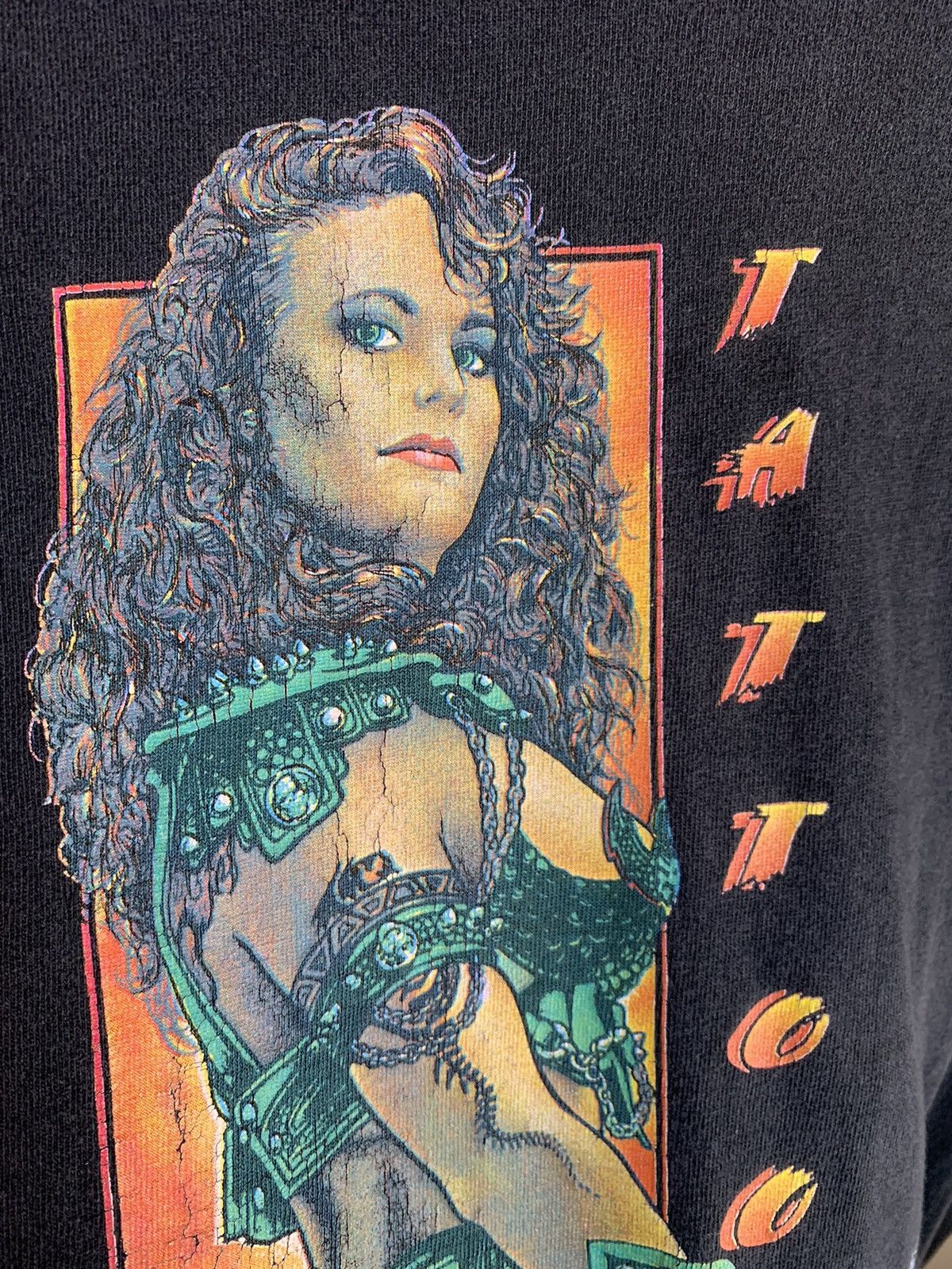 Vintage *RARE* Vintage 90s Tattoo Pinup Single Stitch USA-Made Shirt Size US XL / EU 56 / 4 - 3 Thumbnail