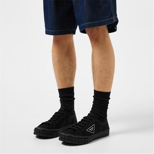 Wheel Low Top Sneakers