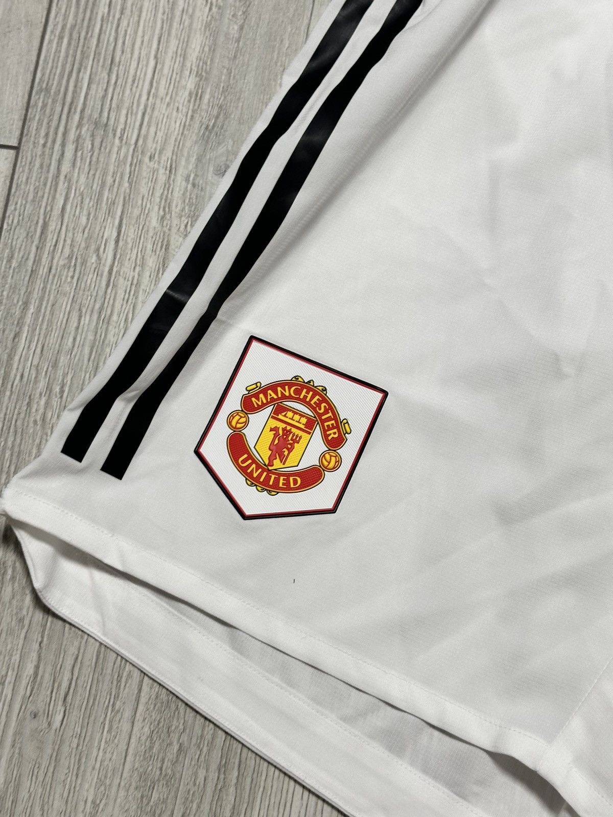 Adidas Manchester United Away Adidas Soccer Shorts Football Size US 30 / EU 46 - 2 Thumbnail