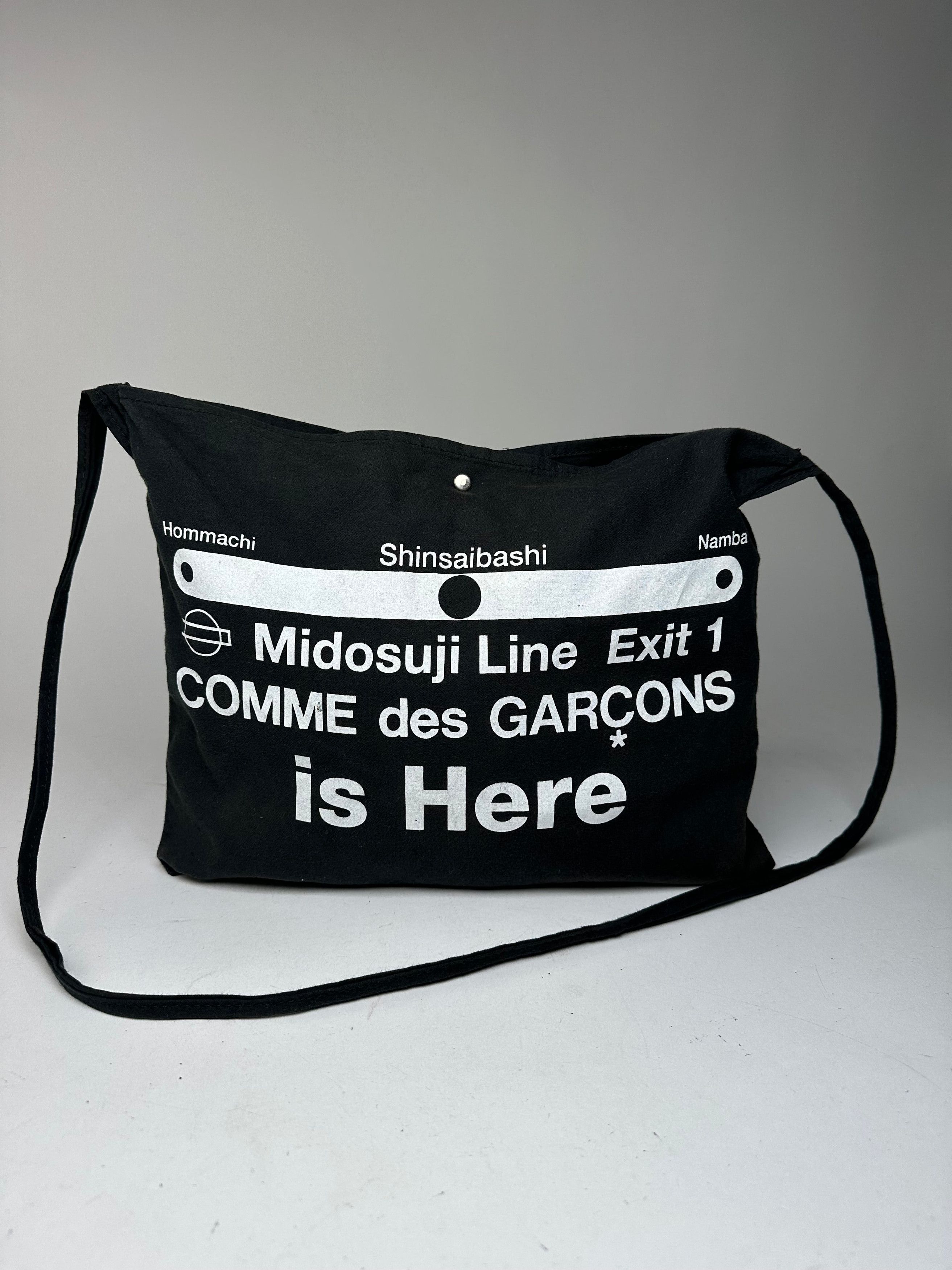 Comme des Garcons Vintage Comme Des Garçons Canvas Shoulder Bag Black White Size ONE SIZE - 1 Thumbnail