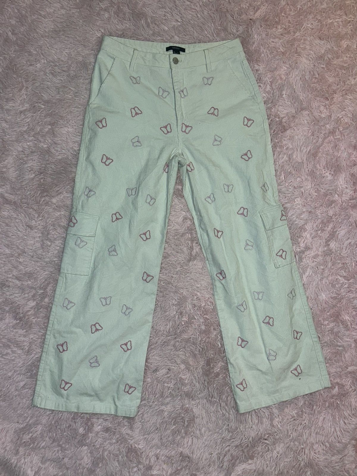 Forever 21 Y2K Forever 21 White Corduroy Butterfly Flare Cargo Pants Size 30" / US 8 / IT 44 - 1 Thumbnail