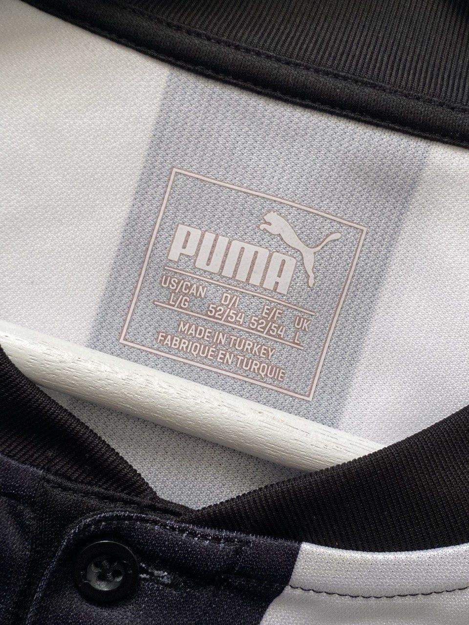 Puma Puma Newcastle United 2017/18 Home Soccer Jersey Size US L / EU 52-54 / 3 - 11 Thumbnail