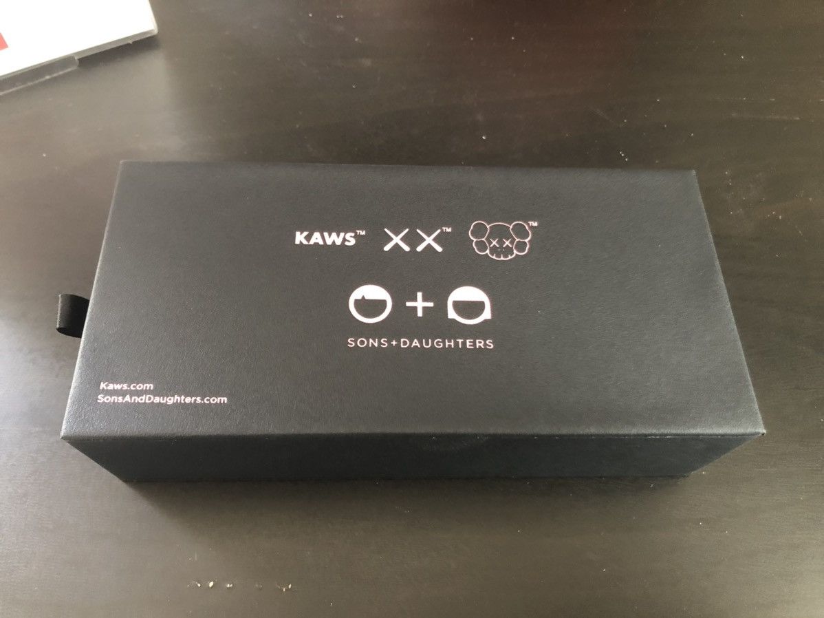 Kaws Kaws x SD Kid Sunglasses Pink Size ONE SIZE - 8 Thumbnail