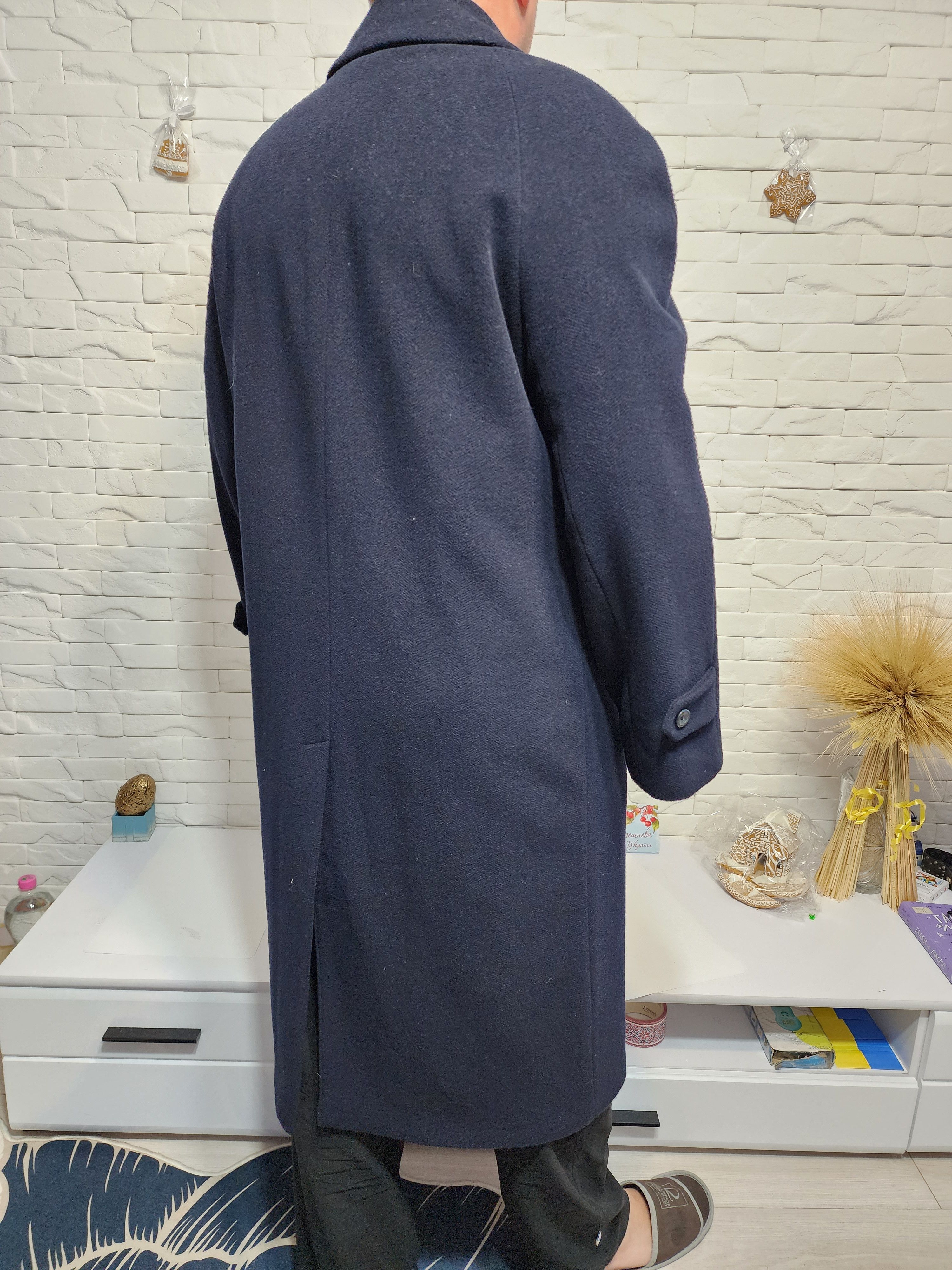 Uniqlo Stylish Men's Long Wool Coat. Size US L / EU 52-54 / 3 - 5 Thumbnail