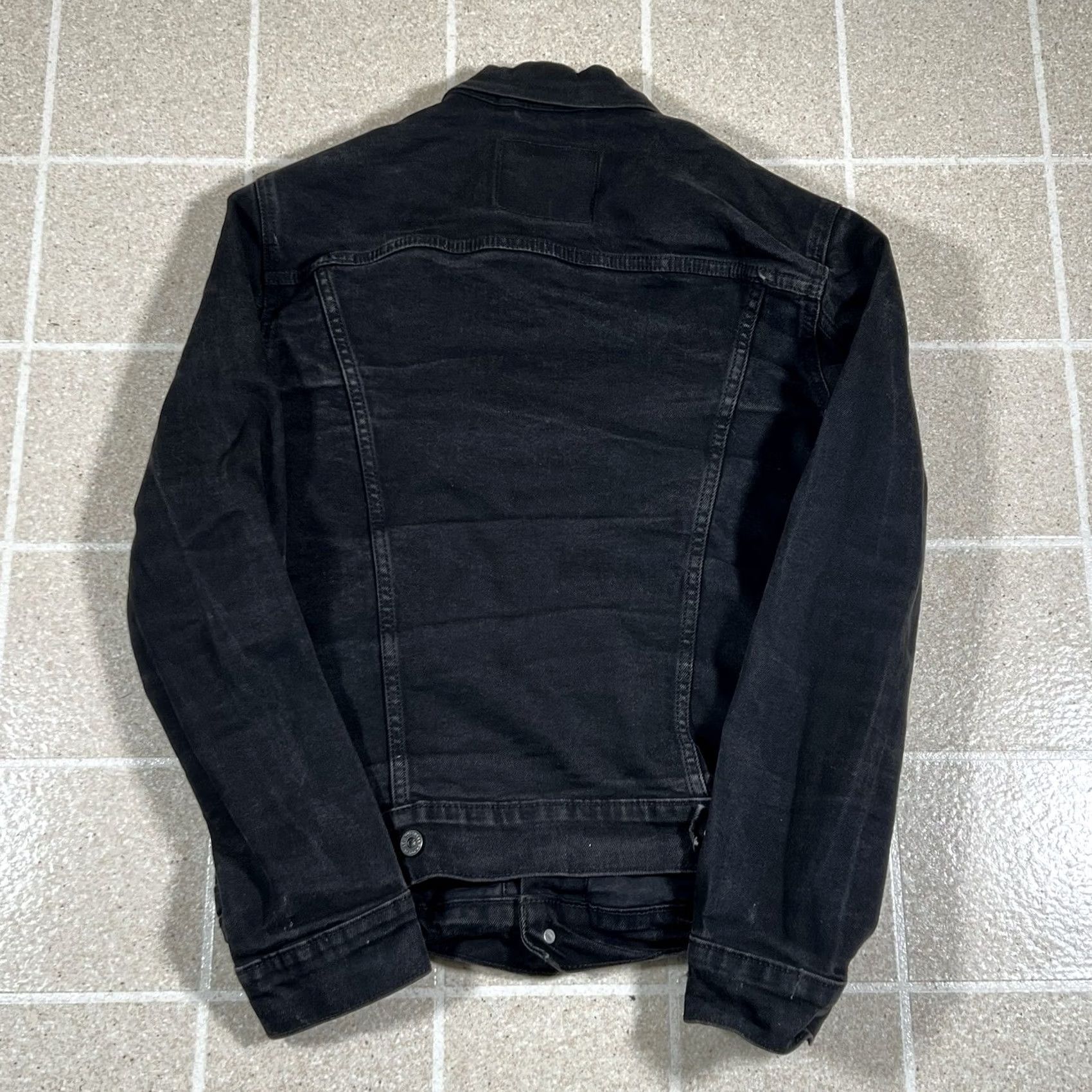 Levi's Levi’s Women’s Black Denim Trucker Jacket S Classic Button Front Jacket Women Black Denim Trucker Jacket S Size S / US 4 / IT 40 - 3 Thumbnail