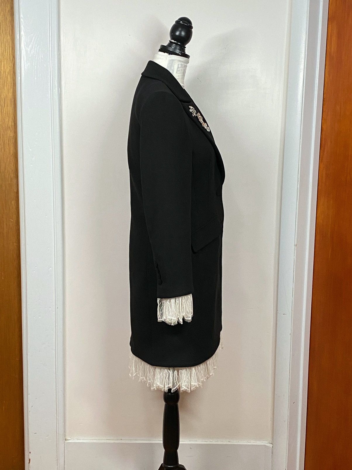 Cinq a Sept Cinq à Sept Roxie Lace-Trim Tailored Coat size S Size S / US 4 / IT 40 - 12 Thumbnail