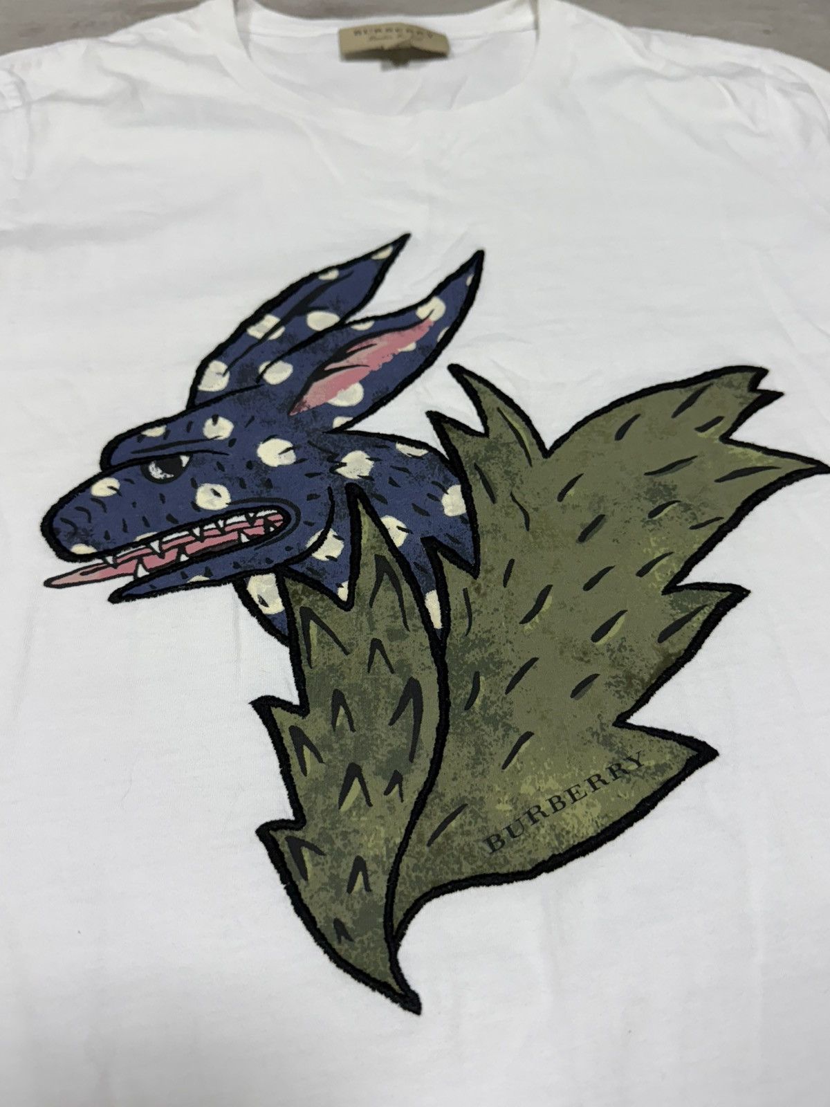 Burberry Burberry London England monster vintage tee shirt fox Size US S / EU 44-46 / 1 - 2 Thumbnail