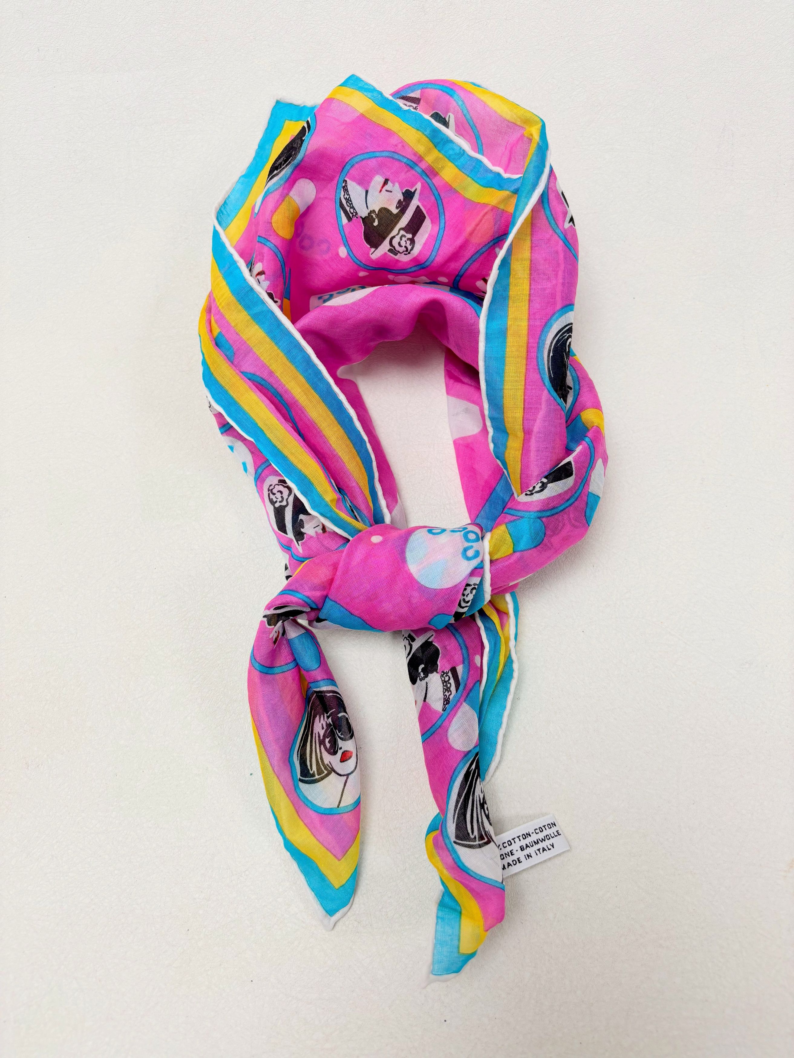 Chanel Foulard Carré Coco Size ONE SIZE - 1 Thumbnail