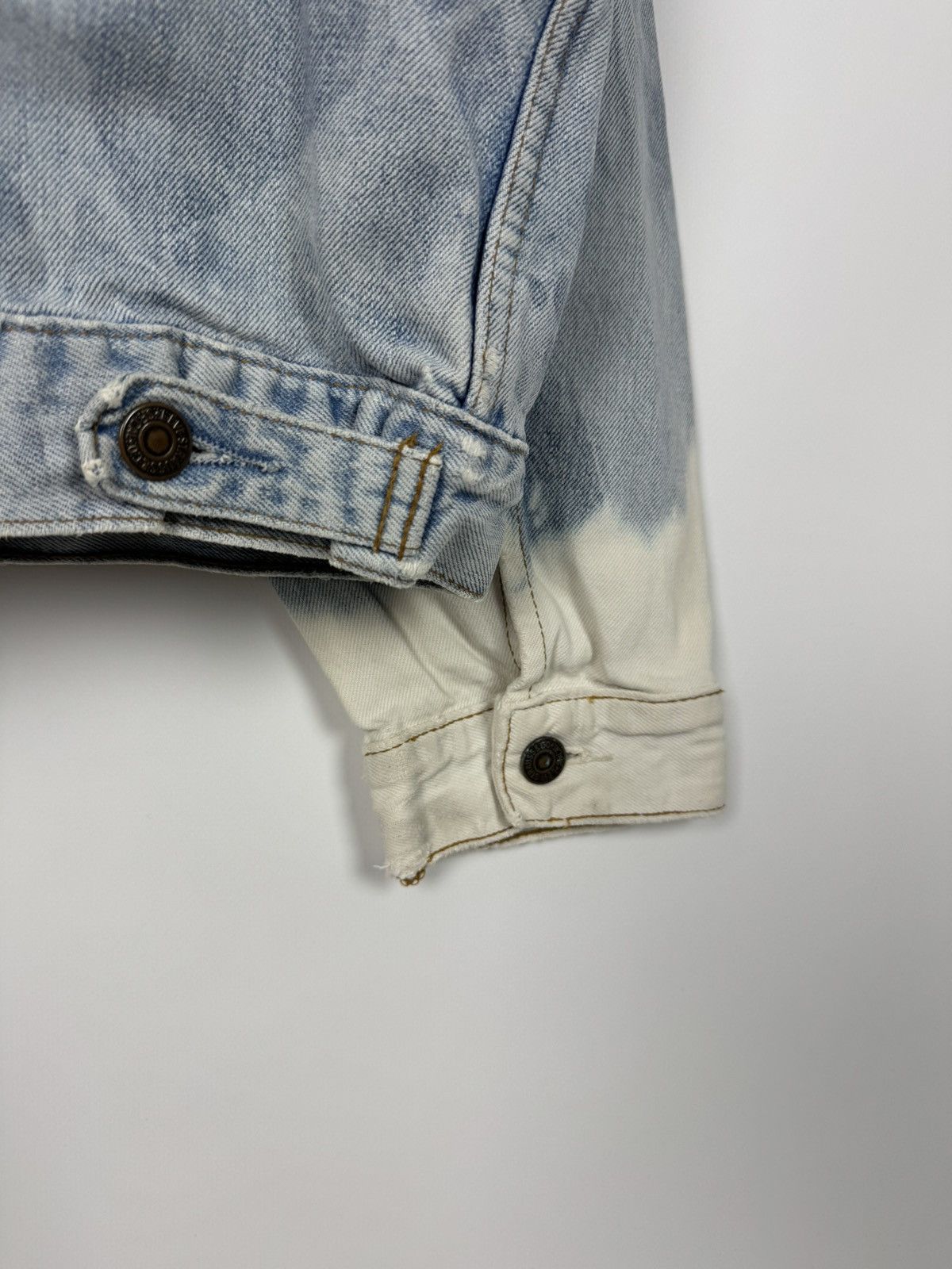 Levi's Vintage Distressed Levi’s Washed Denim Custom Made Jacket Size US XL / EU 56 / 4 - 20 Thumbnail