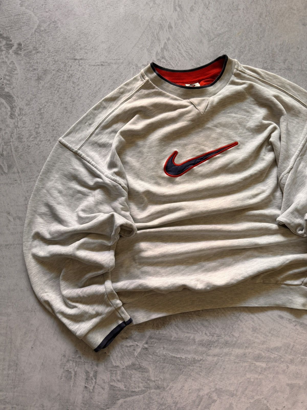 Nike × Vintage NIKE VINTAGE CENTER LOGO OVERSIZE BOXY SWEATSHIRT Size US XL / EU 56 / 4 - 2 Thumbnail